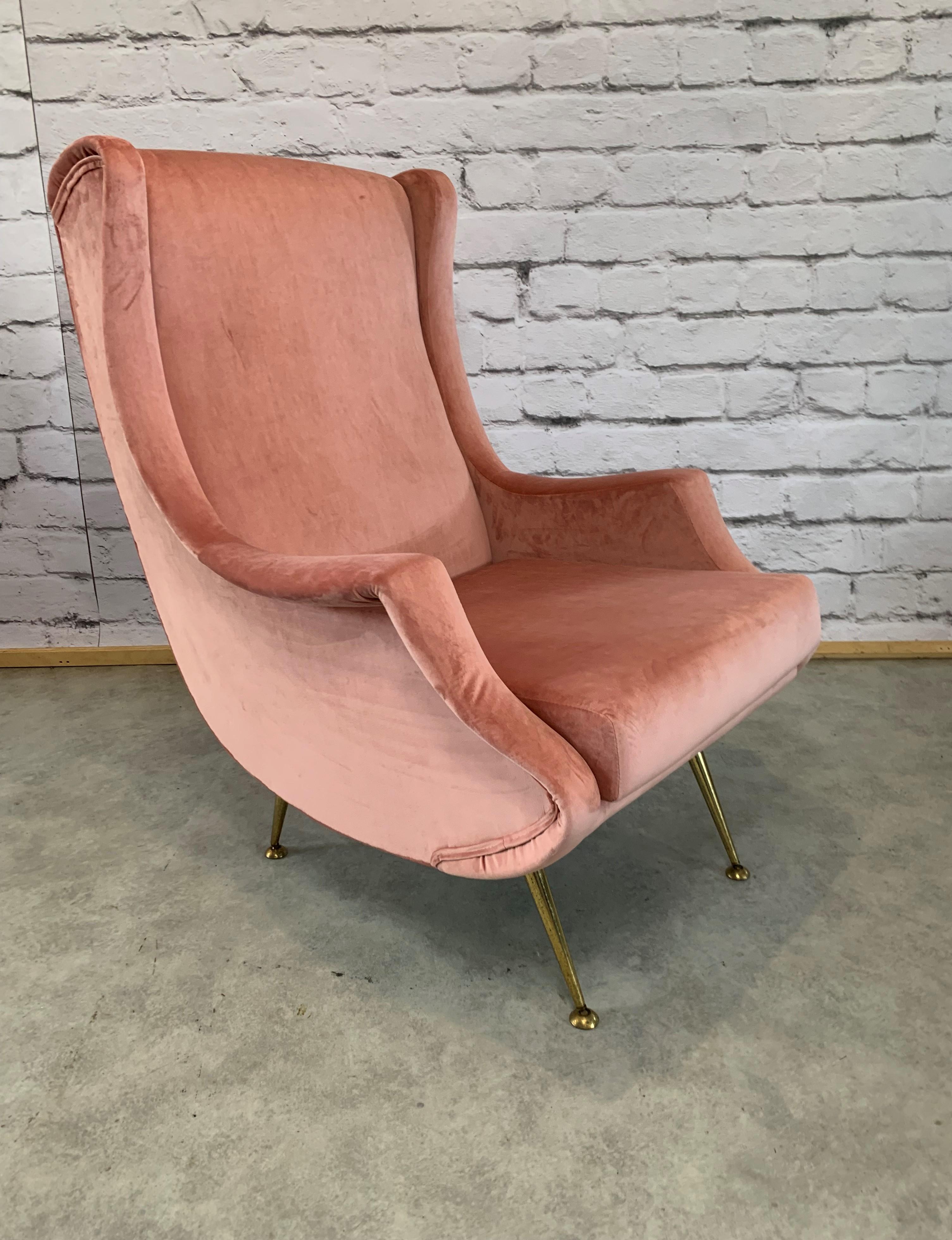20th Century Pink Velvet Italian Vintage Sculptural Armchair, 1960s 6