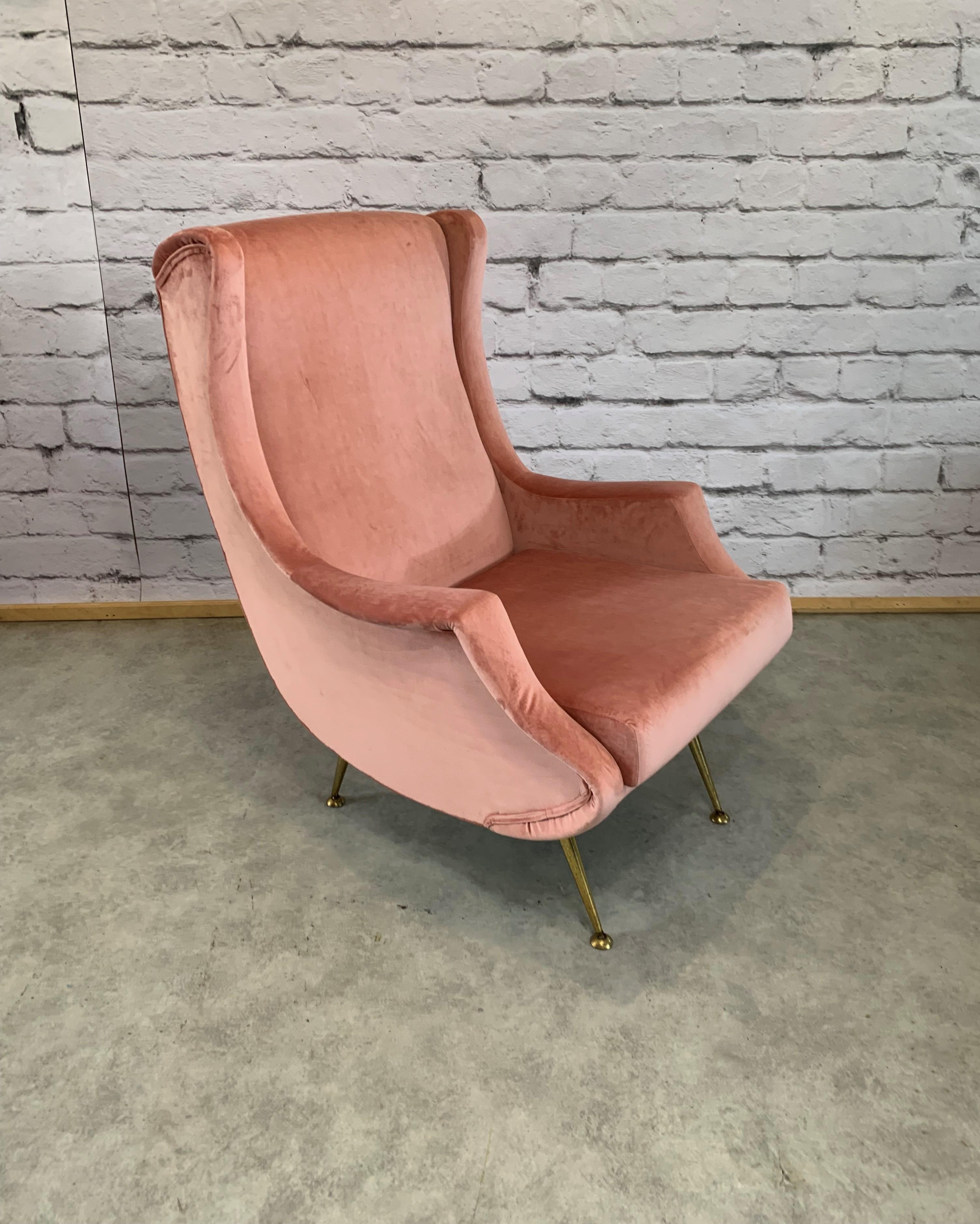 20th Century Pink Velvet Italian Vintage Sculptural Armchair, 1960s 8