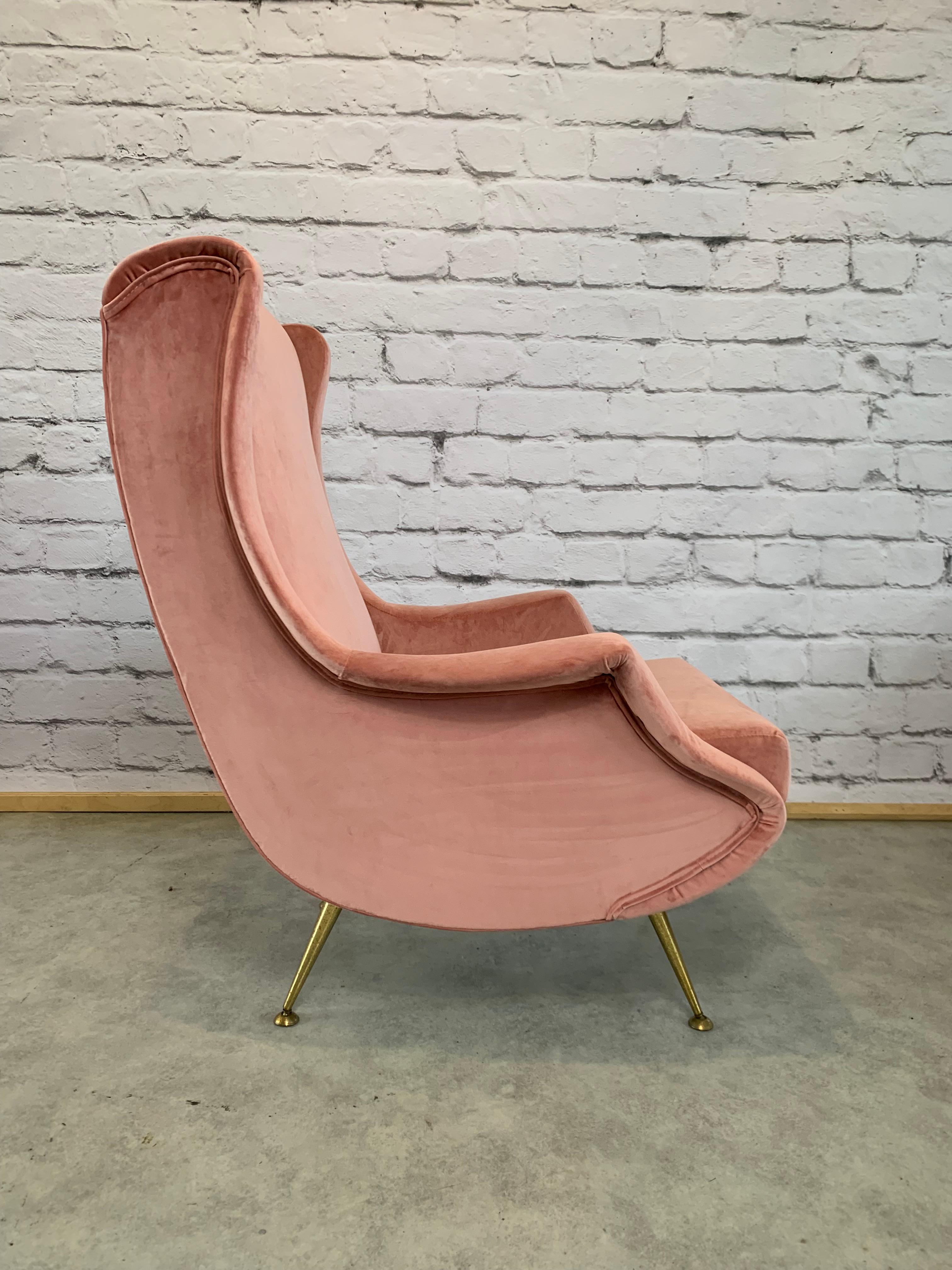 20th Century Pink Velvet Italian Vintage Sculptural Armchair, 1960s 3