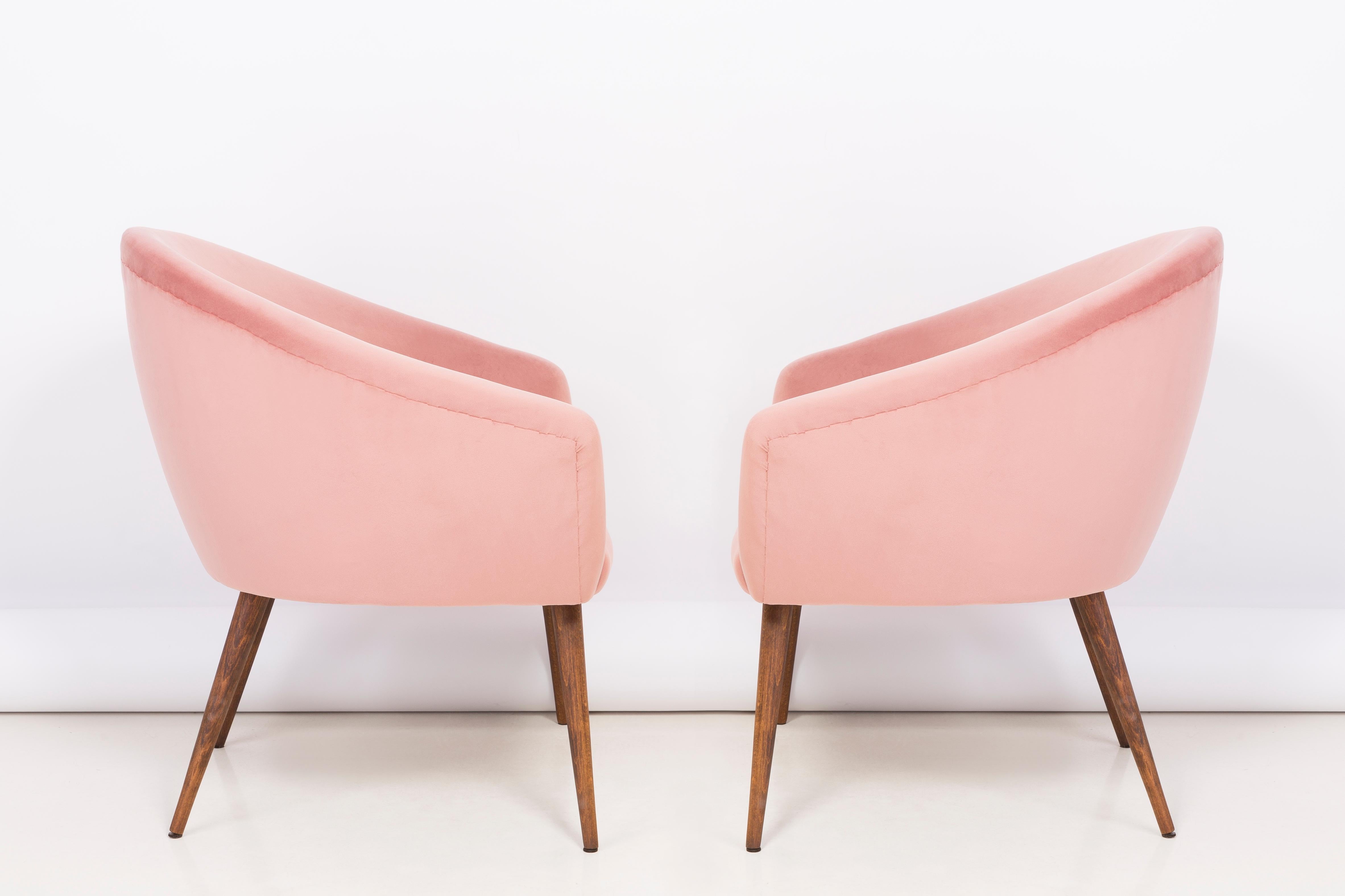 pink velvet shell chair