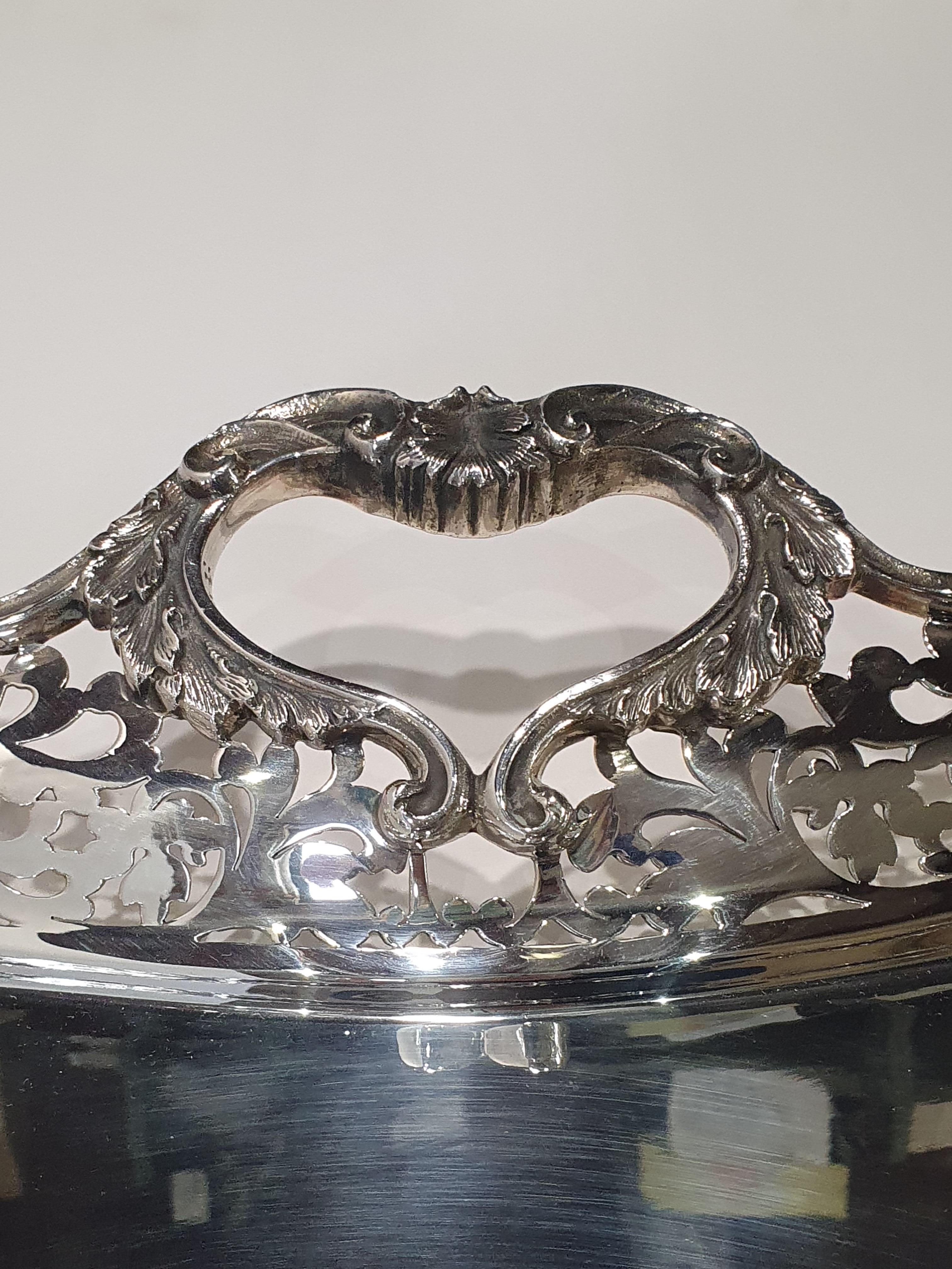 Hand-Crafted 20th Century Pirced Handicraft Sterling Silver Serving Tray, Italy, 1998 For Sale