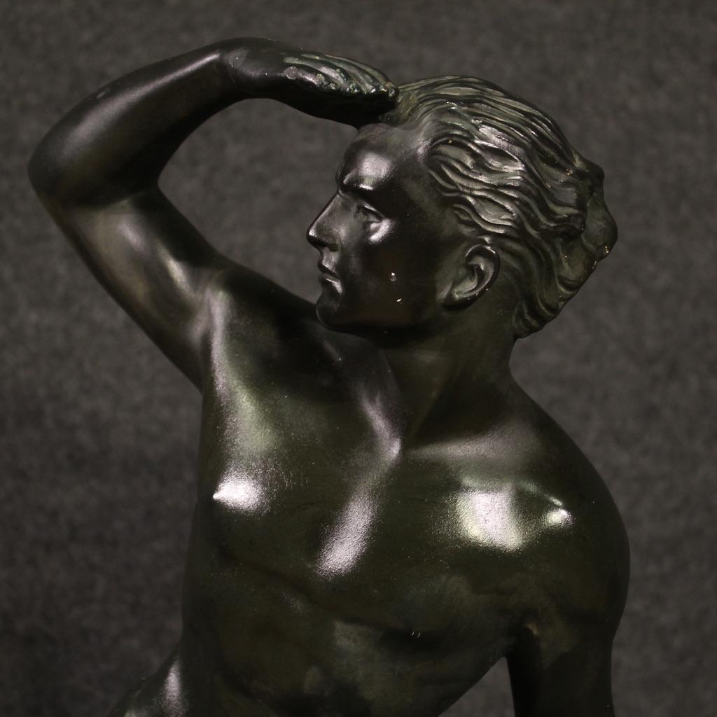 French Sculpture de marin en plâtre Art déco français du 20e siècle, 1940 en vente
