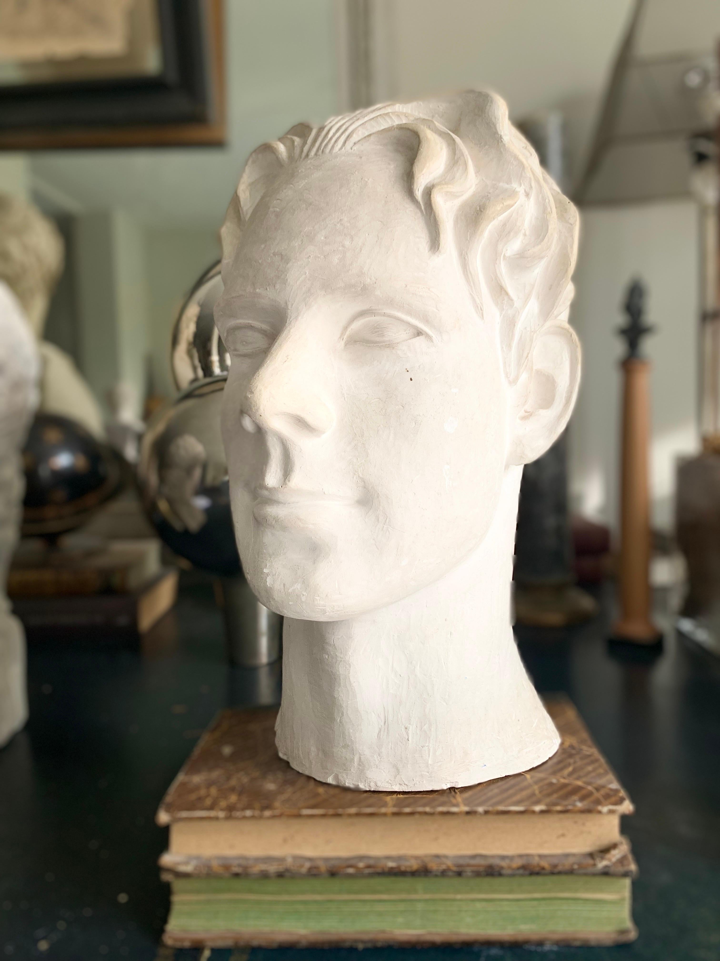 Svedese Busto in gesso di uomo del XX secolo di Stina Edman in vendita