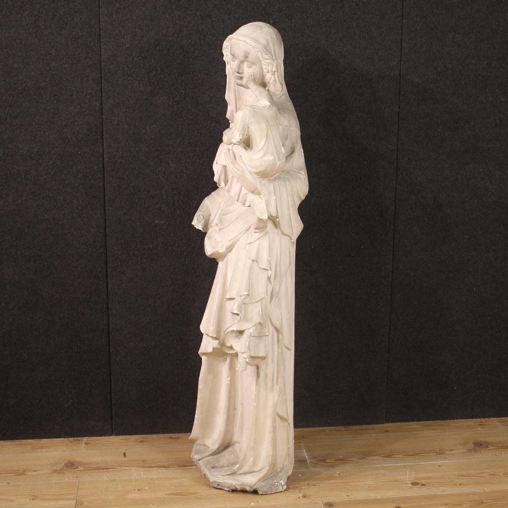 Italienische religiöse italienische Gipsskulptur Madonna mit Kind aus Gips des 20. Jahrhunderts, 1920 im Angebot 3