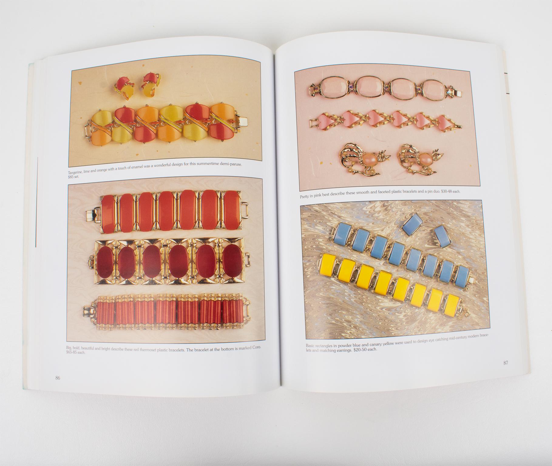 20th Century Plastic Jewelry, English Book by Roseann Ettinger, 2007 In Good Condition For Sale In Atlanta, GA