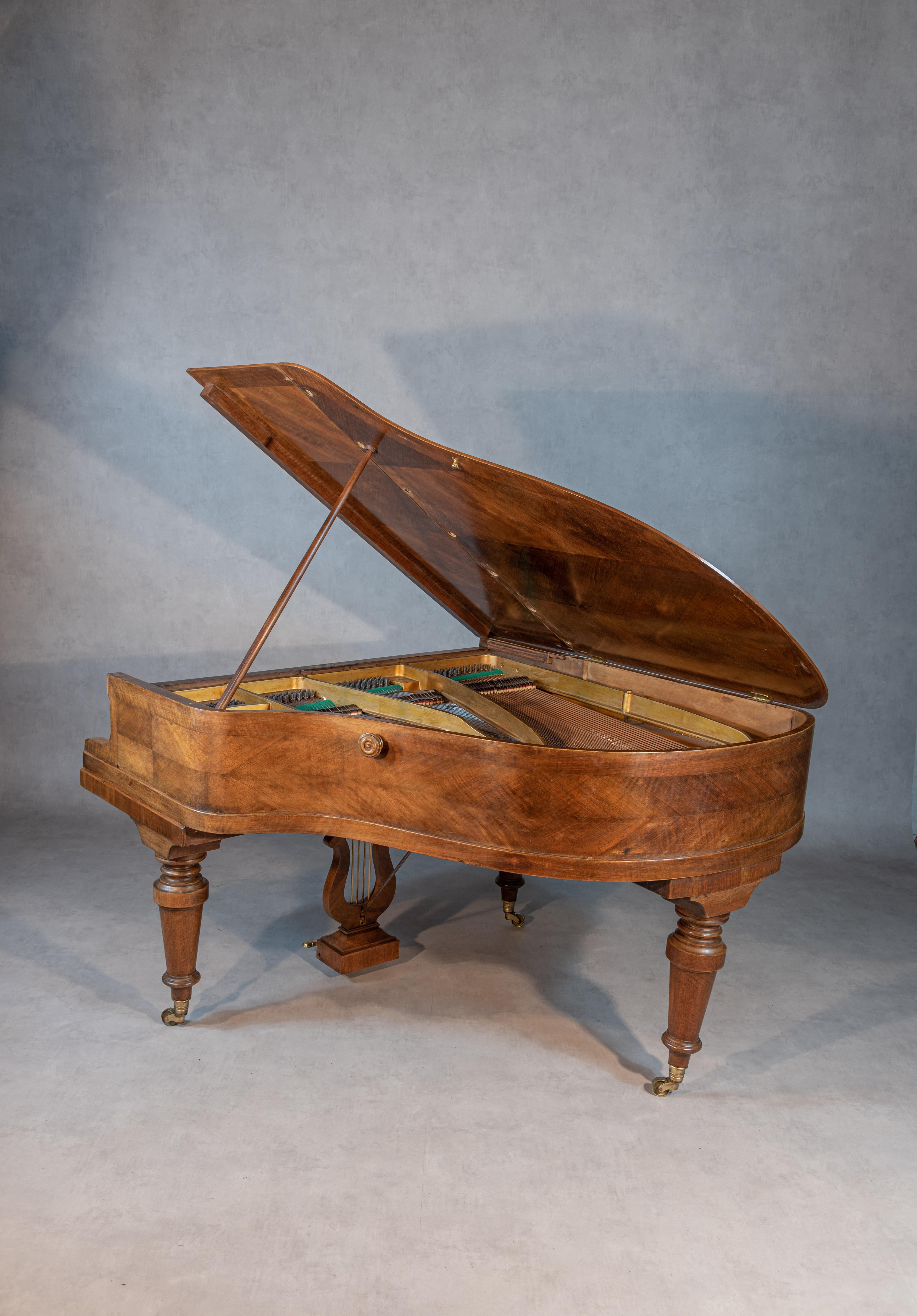 Placage Modèle 3Bis Baby Grand Piano en pleyel du 20ème siècle en vente