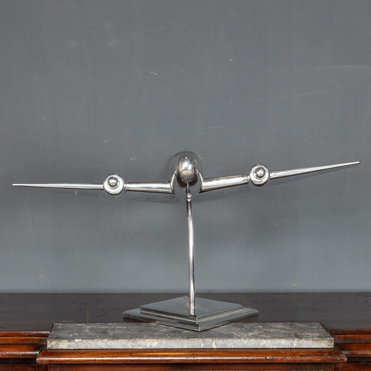 20th Century Polished Aluminium Model Of A Bomber Airplane, c.1950 In Good Condition For Sale In Royal Tunbridge Wells, Kent