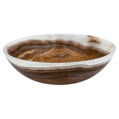 20th Century Polished Onyx Bowl Vide Poche with Natural Heart Inclusion