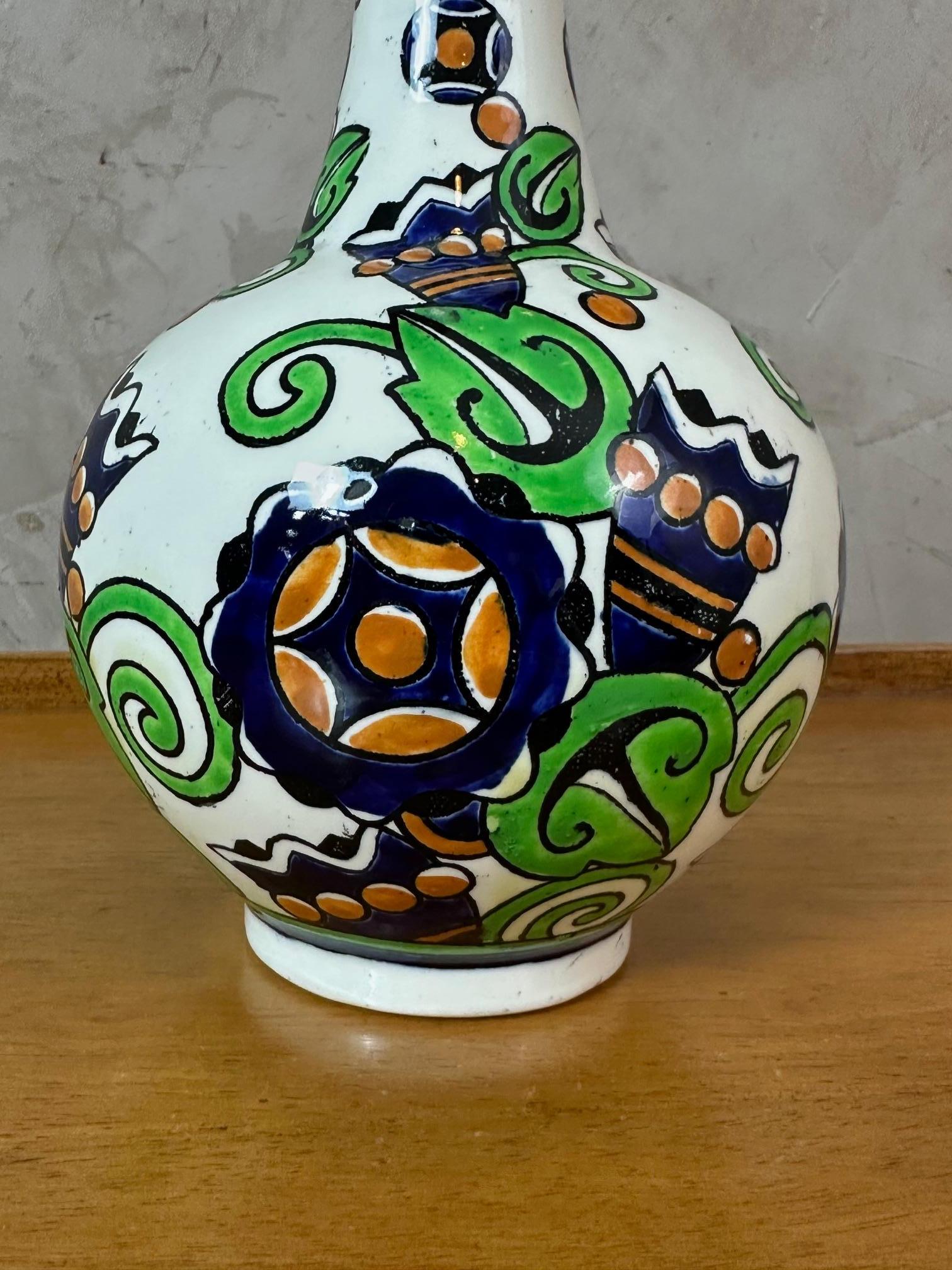 Metà XX secolo Vaso in ceramica policroma del XX secolo Charles Catteau for Boch Freres in vendita