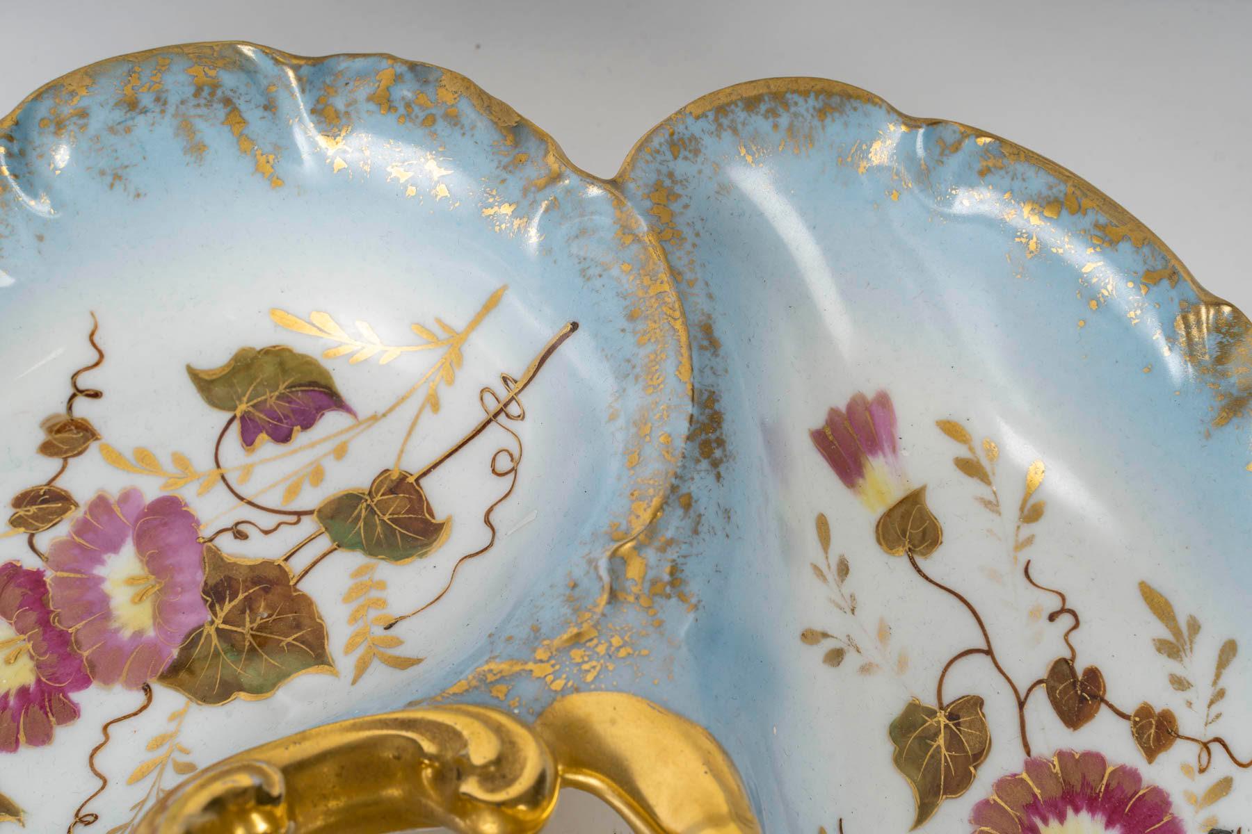 20th Century Porcelain Bowl and Aperitif Stand, Napoleon III Style. For Sale 3