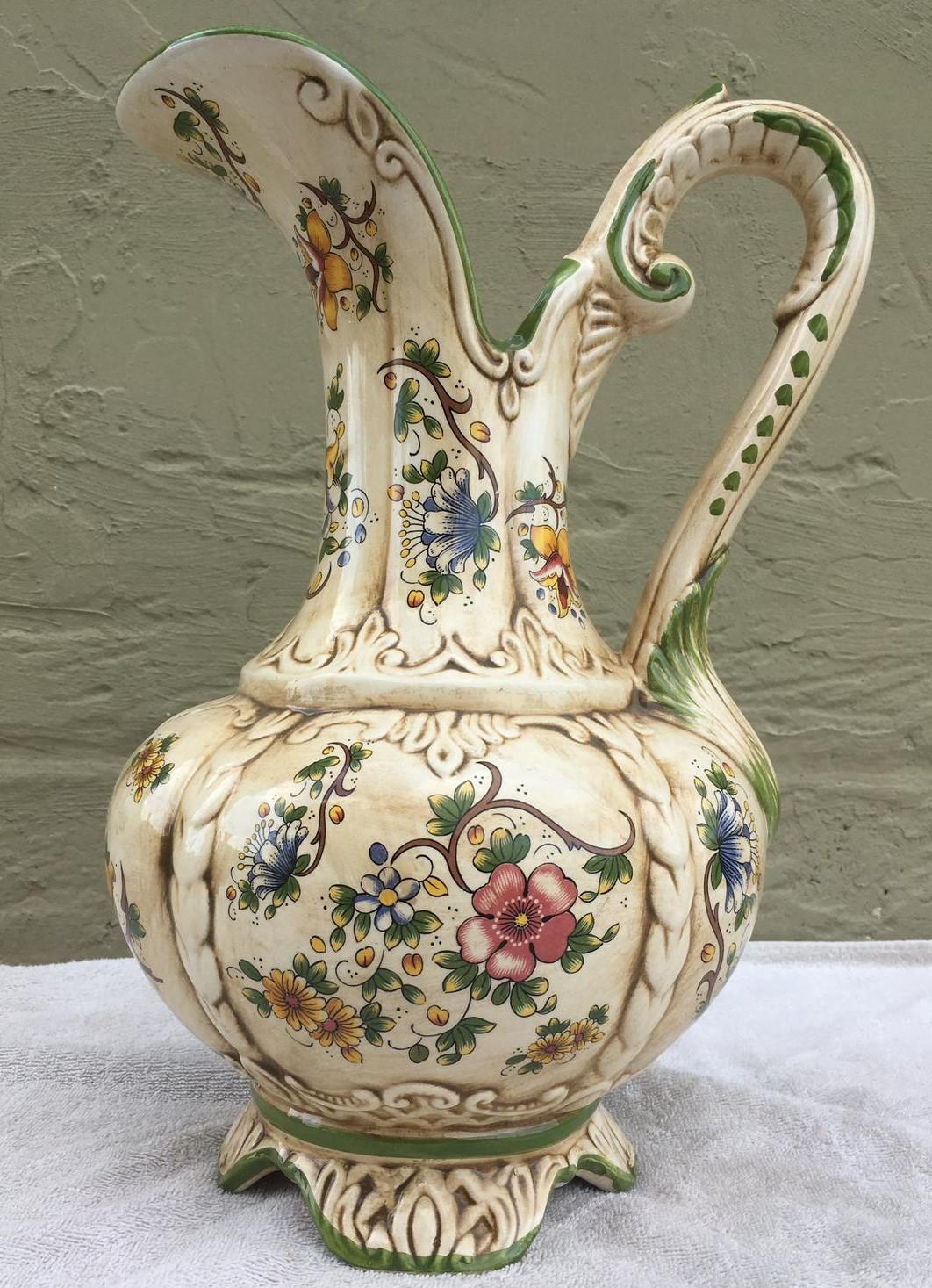 20th Century Porcelain Capodimonte Ornamental Urn or Jar For Sale 2