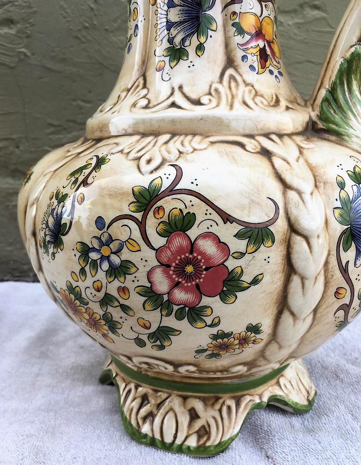 20th Century Porcelain Capodimonte Ornamental Urn or Jar For Sale 6