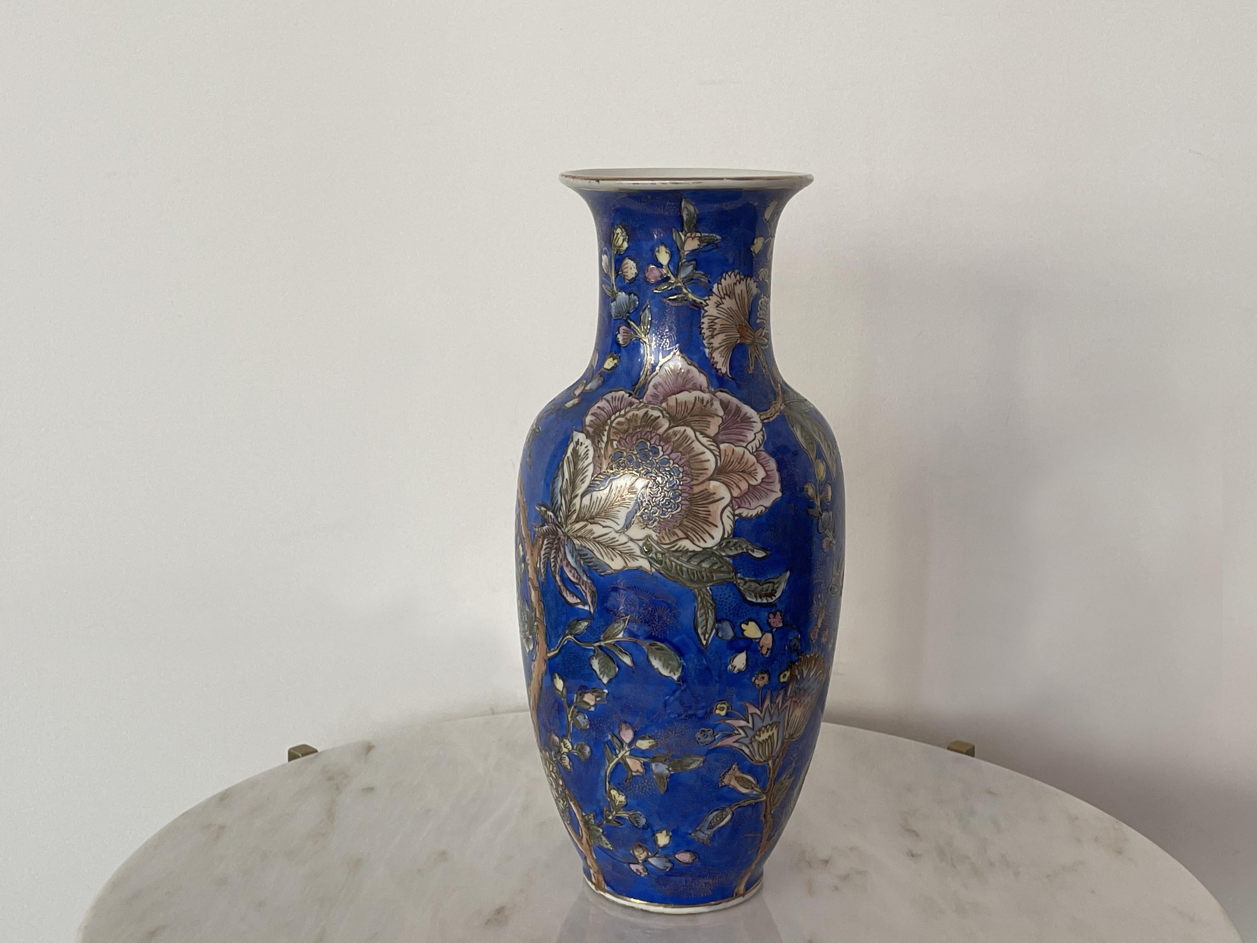 Chinesische Vintage-Vase aus blauem Porzellan (Keramik) im Angebot