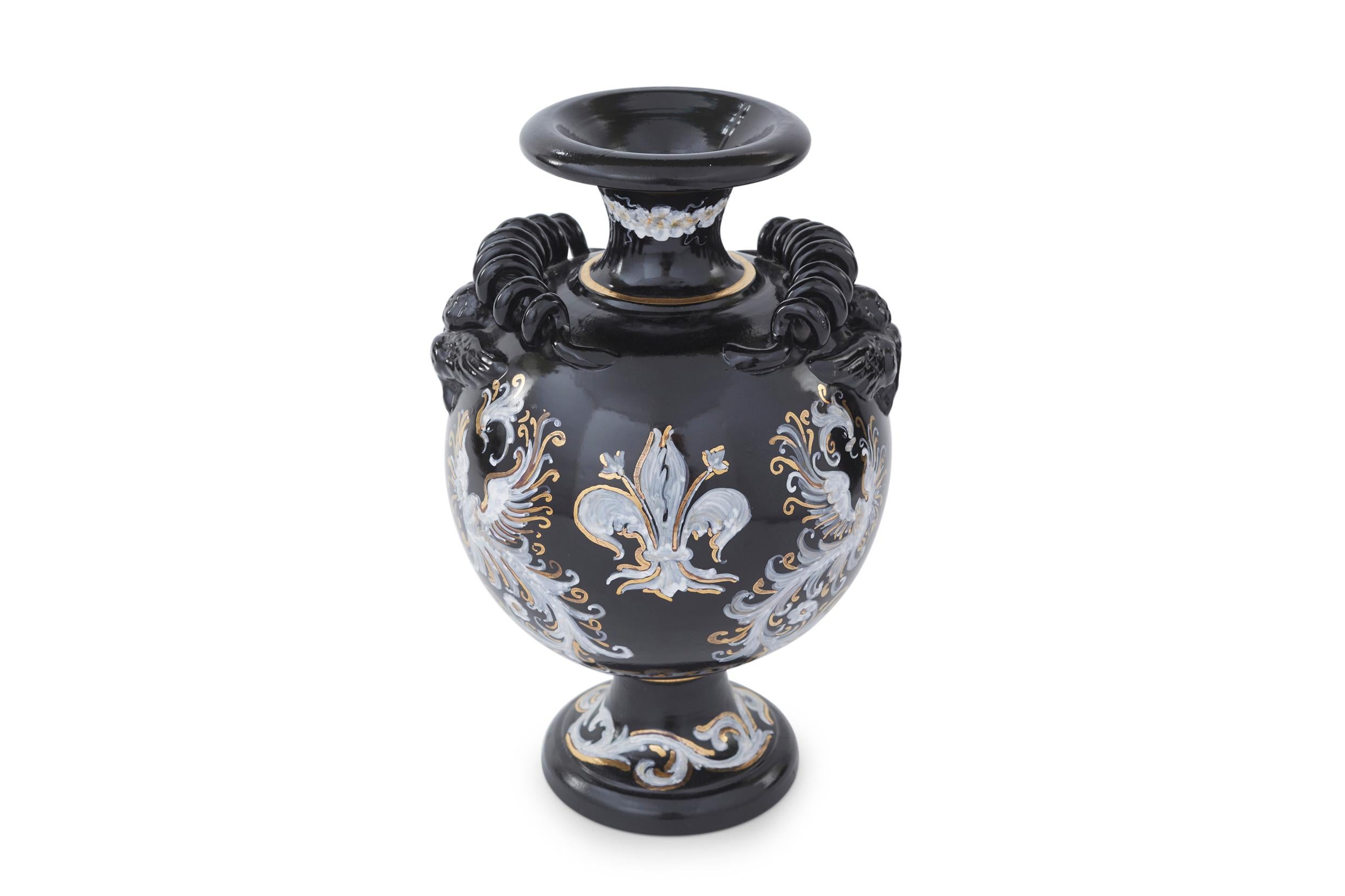 20th Century Porcelain Decorative Piece / Vase For Sale 6