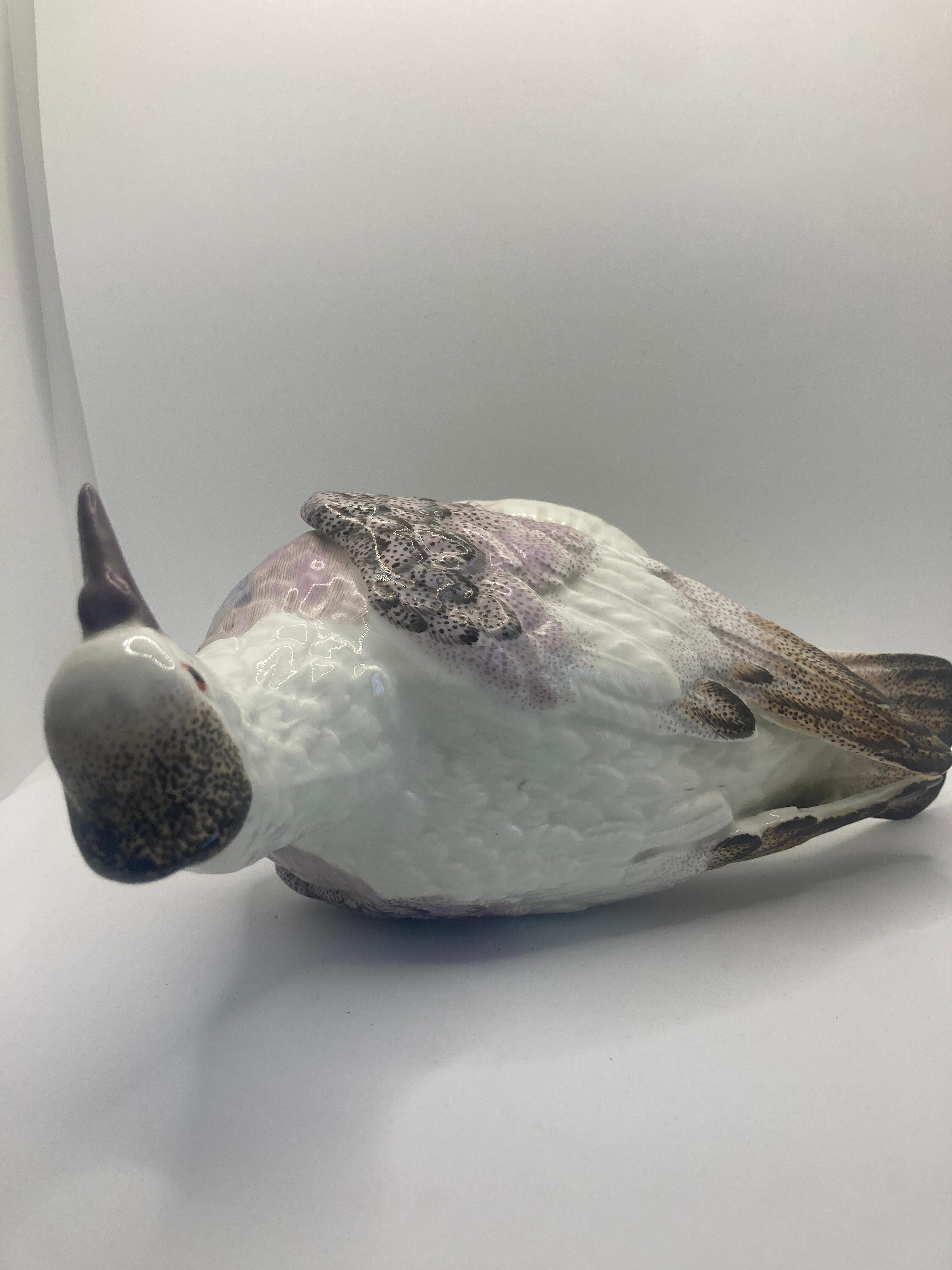 Porzellanfigur einer Taube aus dem 20. im Angebot 4
