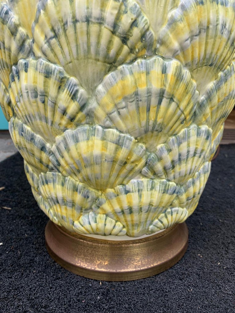 20th Century Porcelain Shell Lamp by Mottahedeh For Sale at 1stDibs