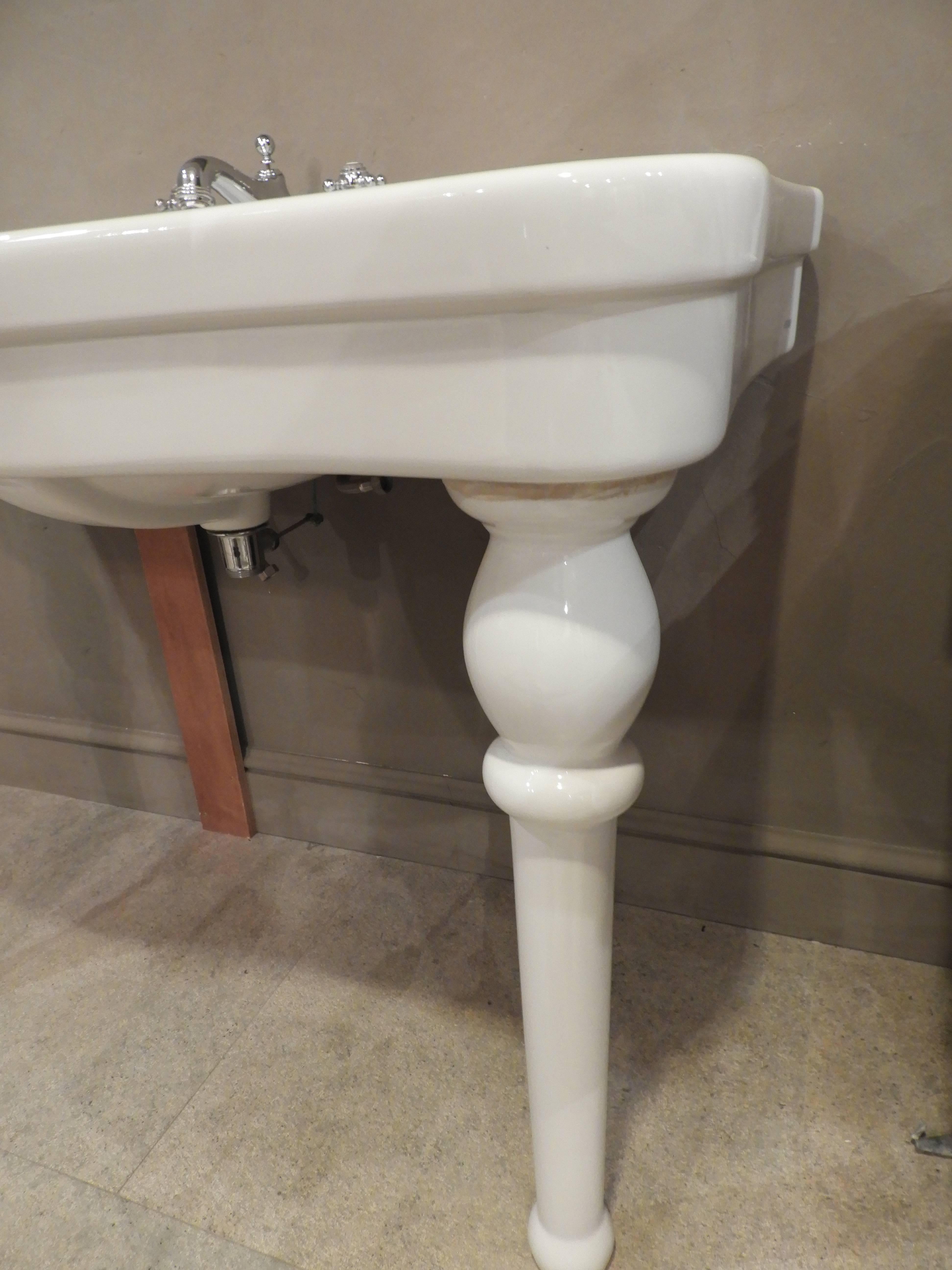 Other 20th Century Porcelain Sink For Sale