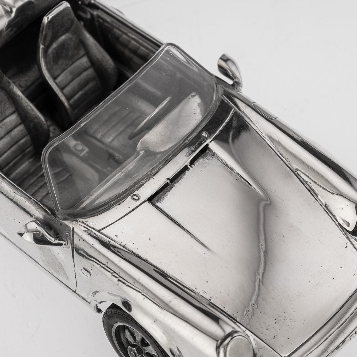 Modèle convertible de voiture Porsche 911 en argent du 20ème siècle, L Donati, vers 1960 en vente 9