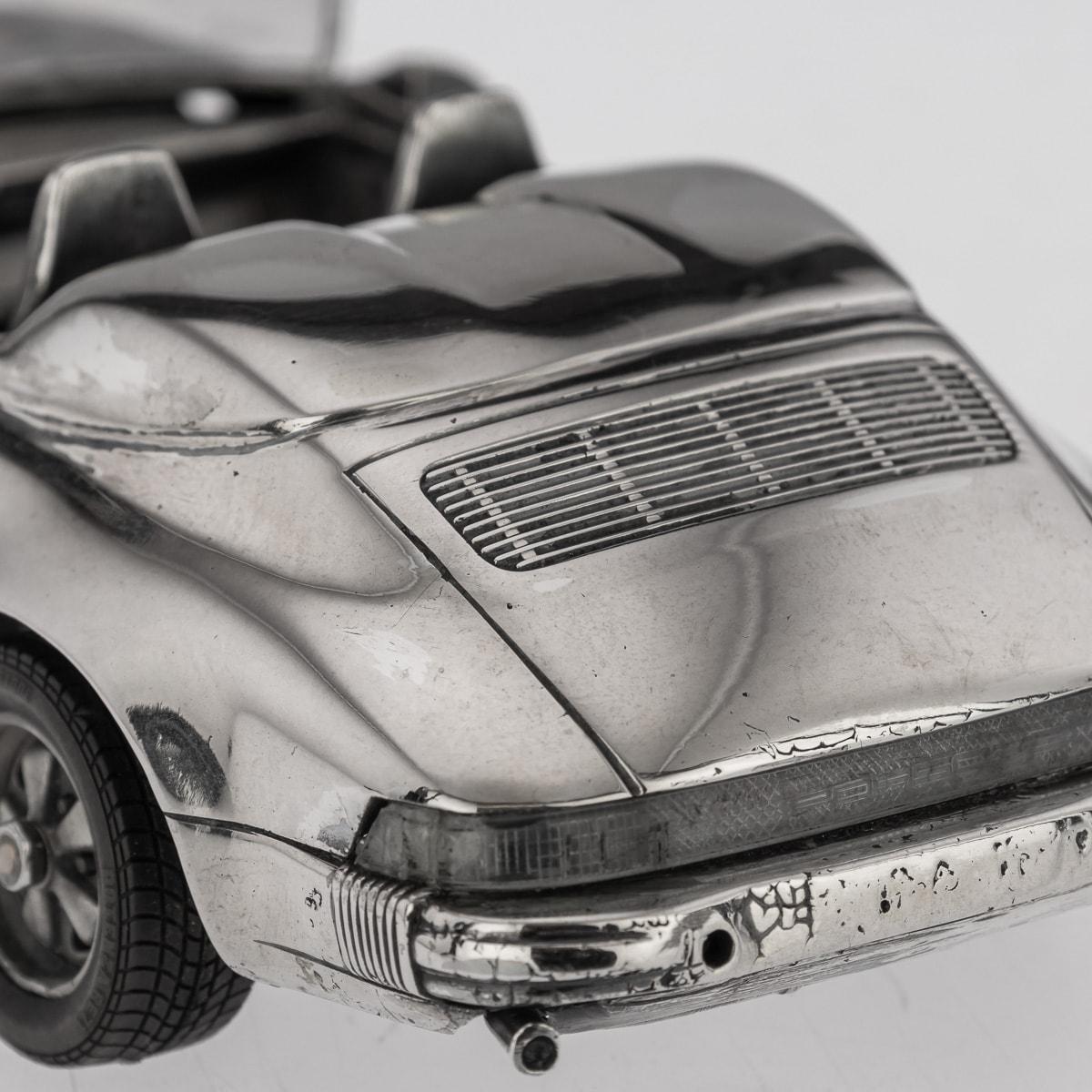Modèle convertible de voiture Porsche 911 en argent du 20ème siècle, L Donati, vers 1960 en vente 12