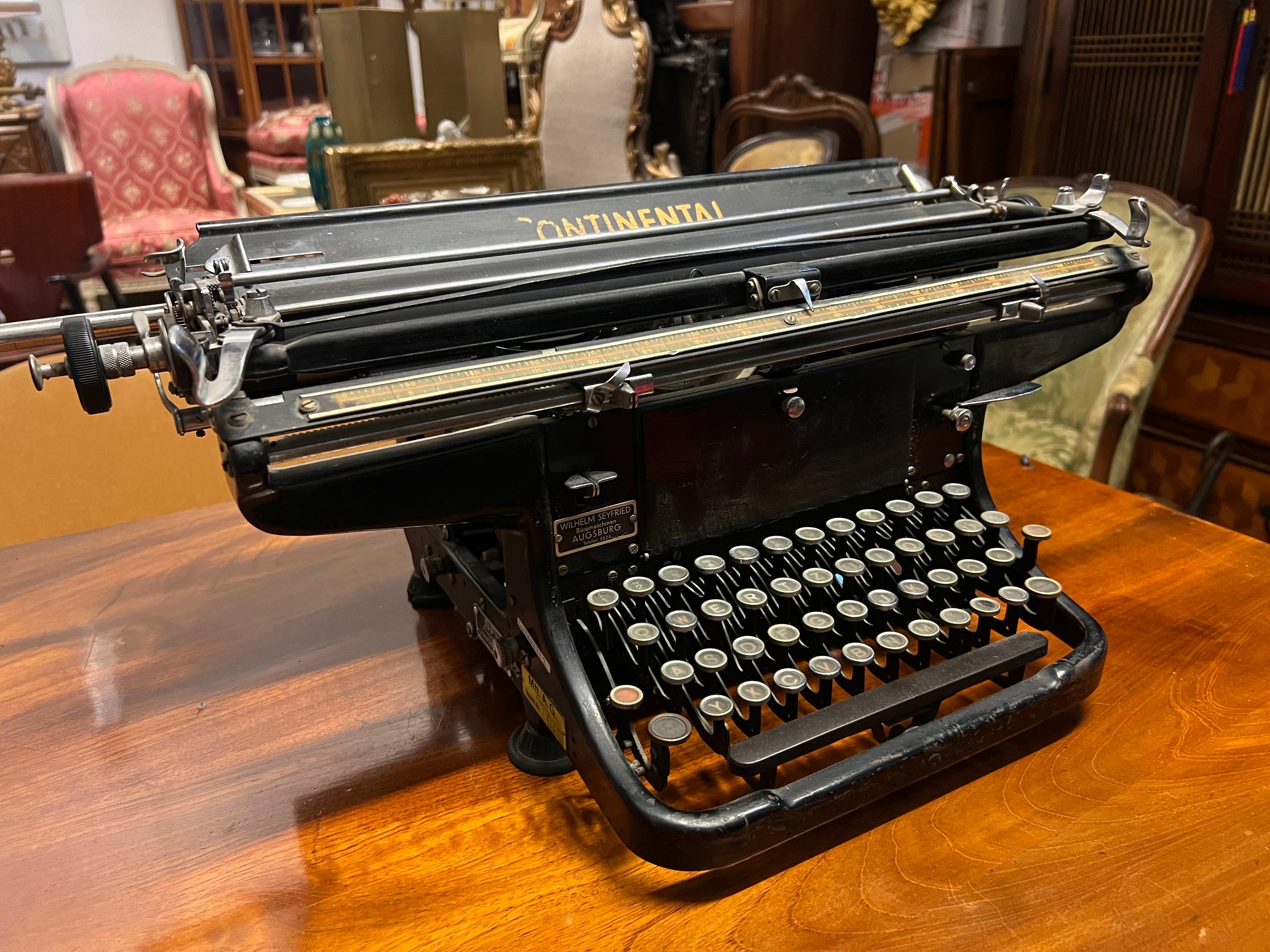 20th Century Portable Large Typewriter Continental made in Germany For Sale 5