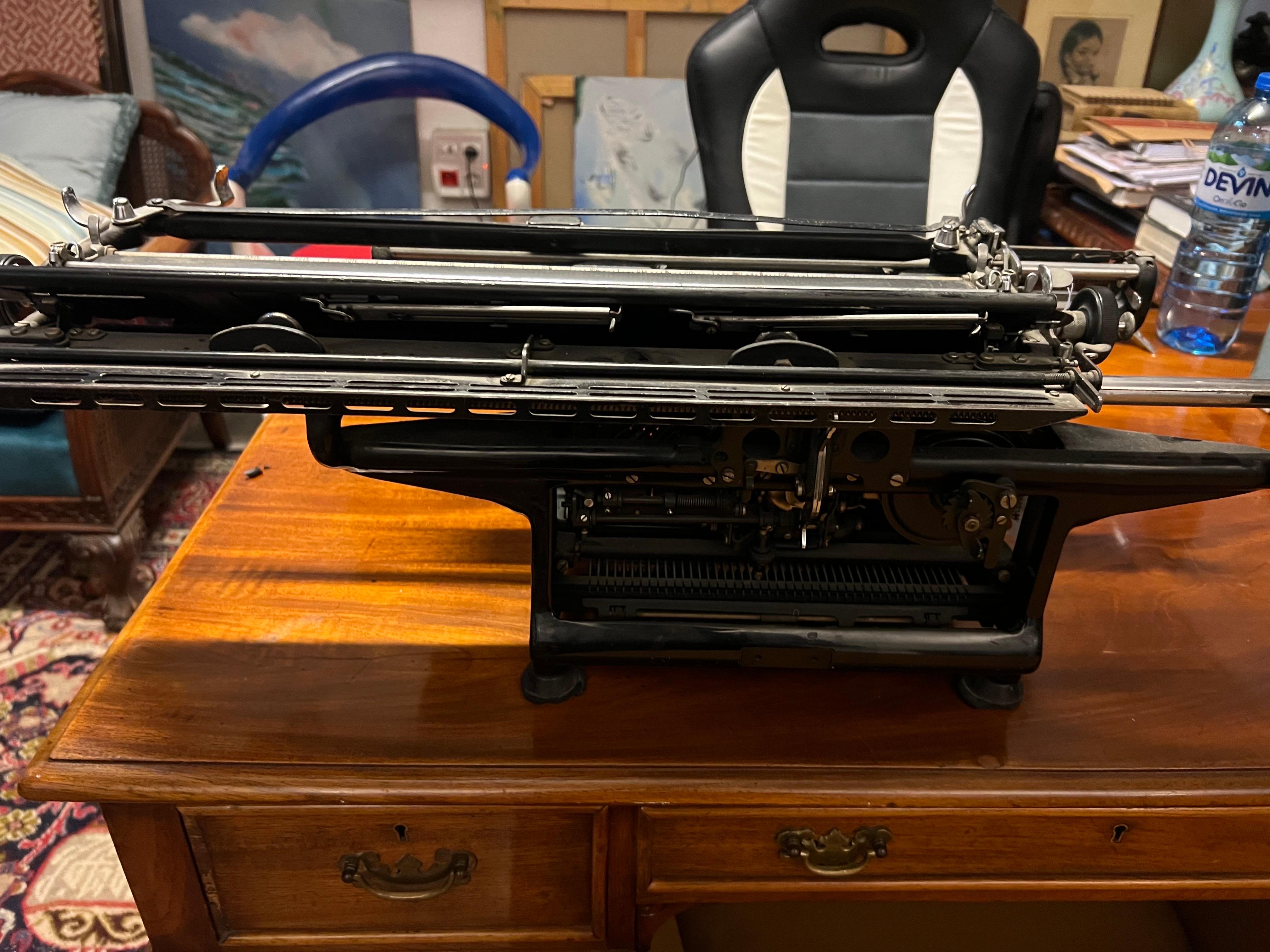20th Century Portable Large Typewriter Continental made in Germany In Good Condition For Sale In Sofia, BG