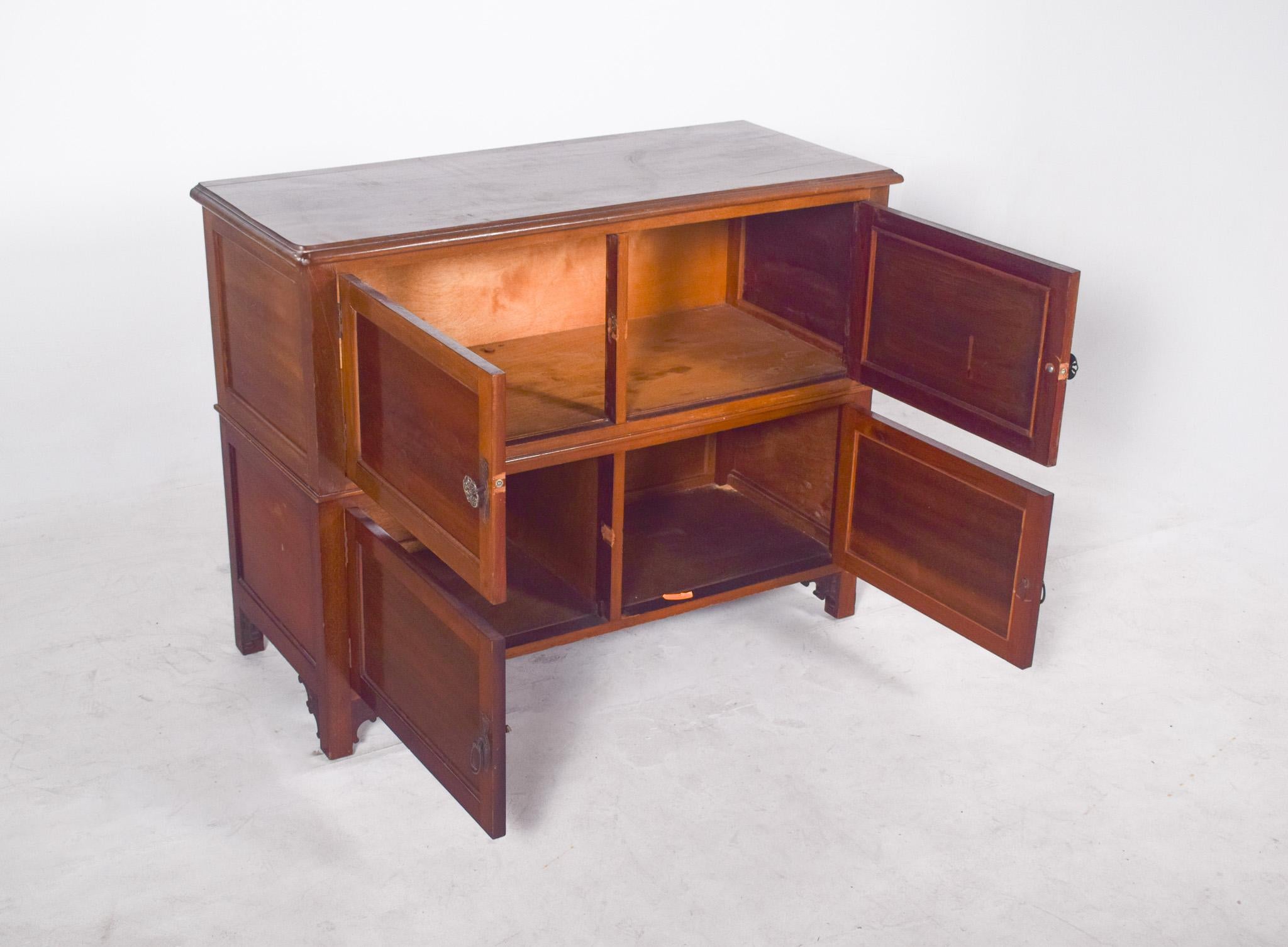 Portugiesischer Schrank aus Holz des 20. im Angebot 5