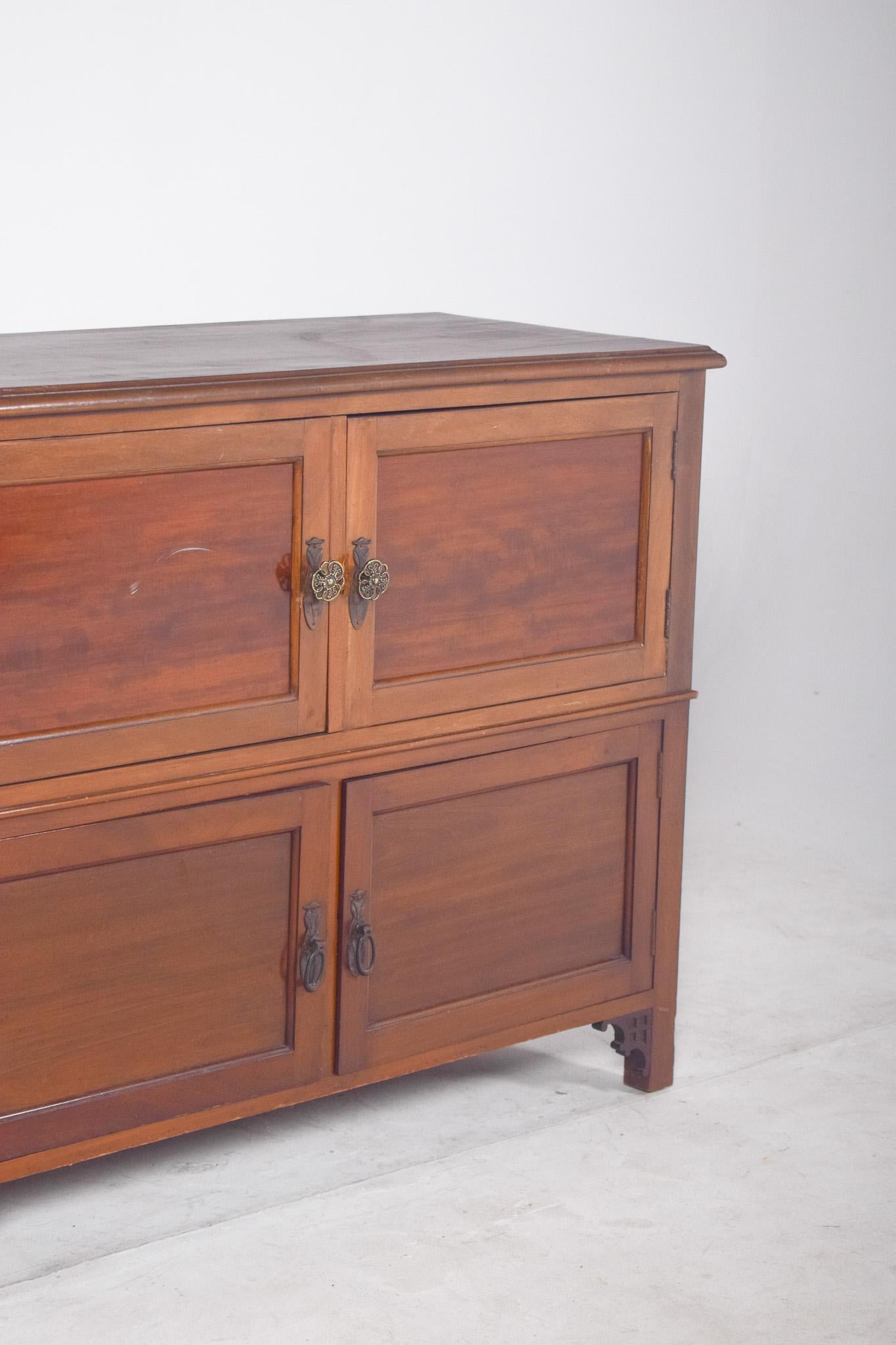 Portugiesischer Schrank aus Holz des 20. im Zustand „Gut“ im Angebot in Lisboa, Lisboa