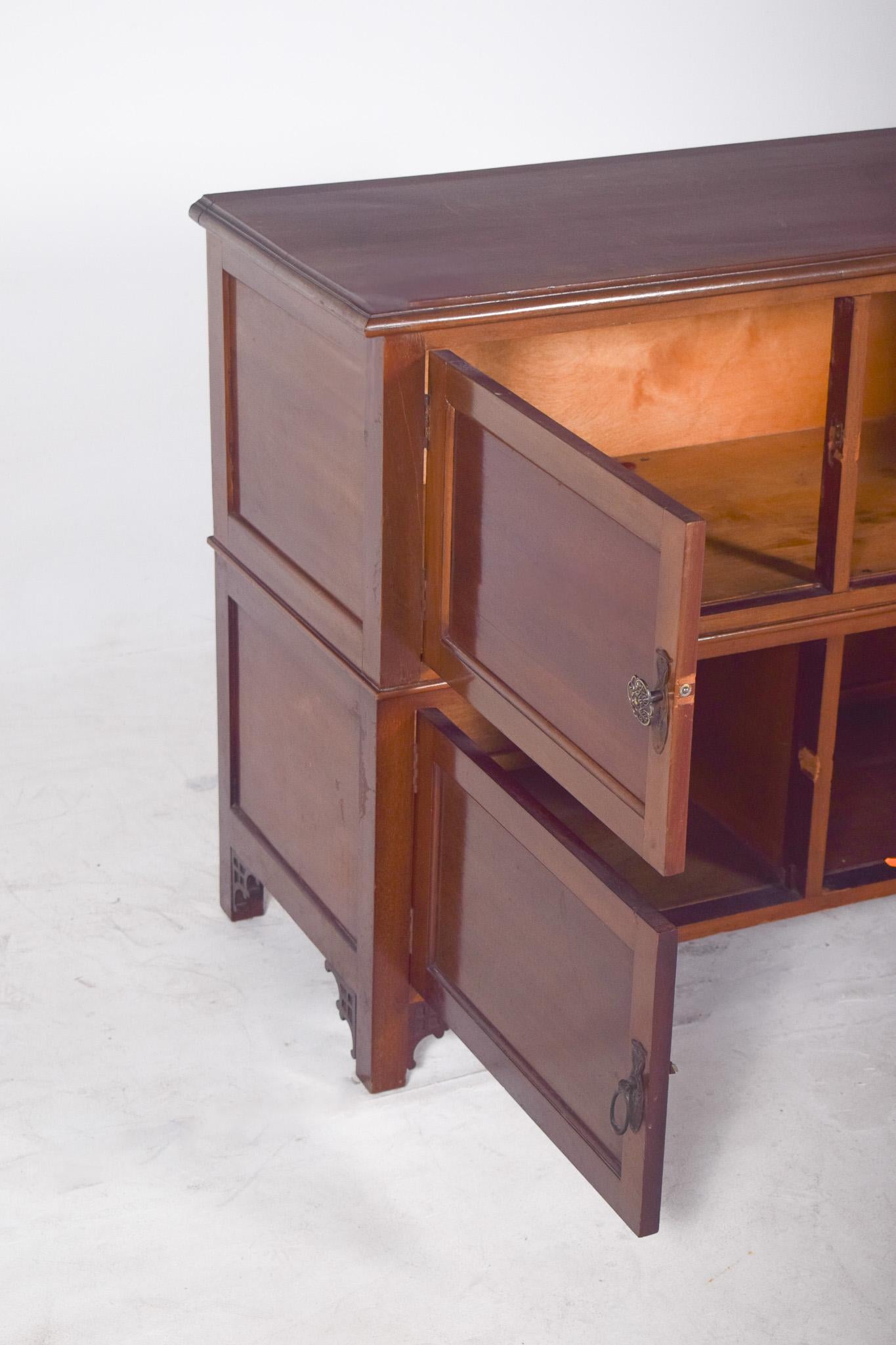 Portugiesischer Schrank aus Holz des 20. im Angebot 3