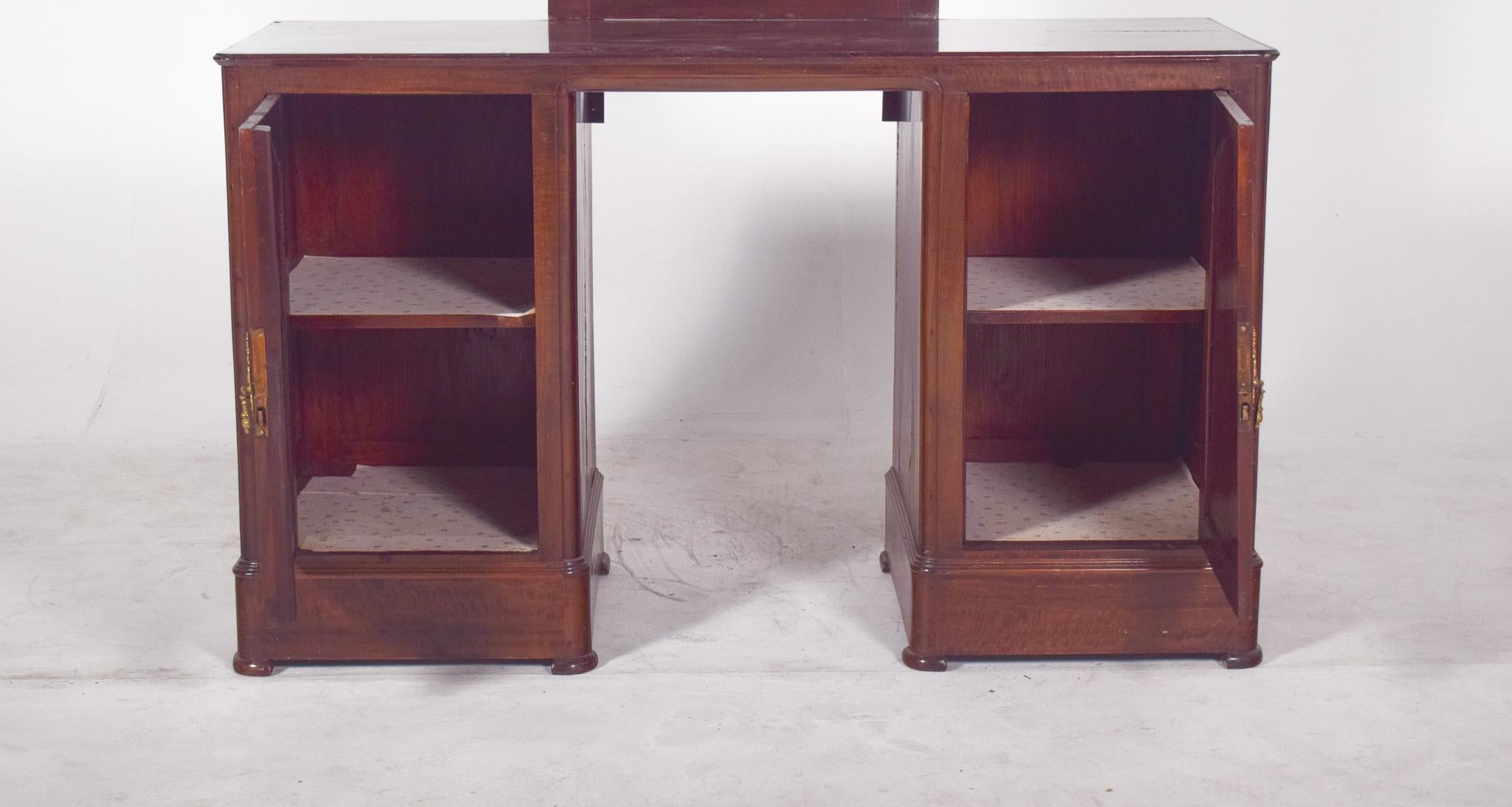 20th Century Portuguese Dressing Table with Mirror For Sale 3