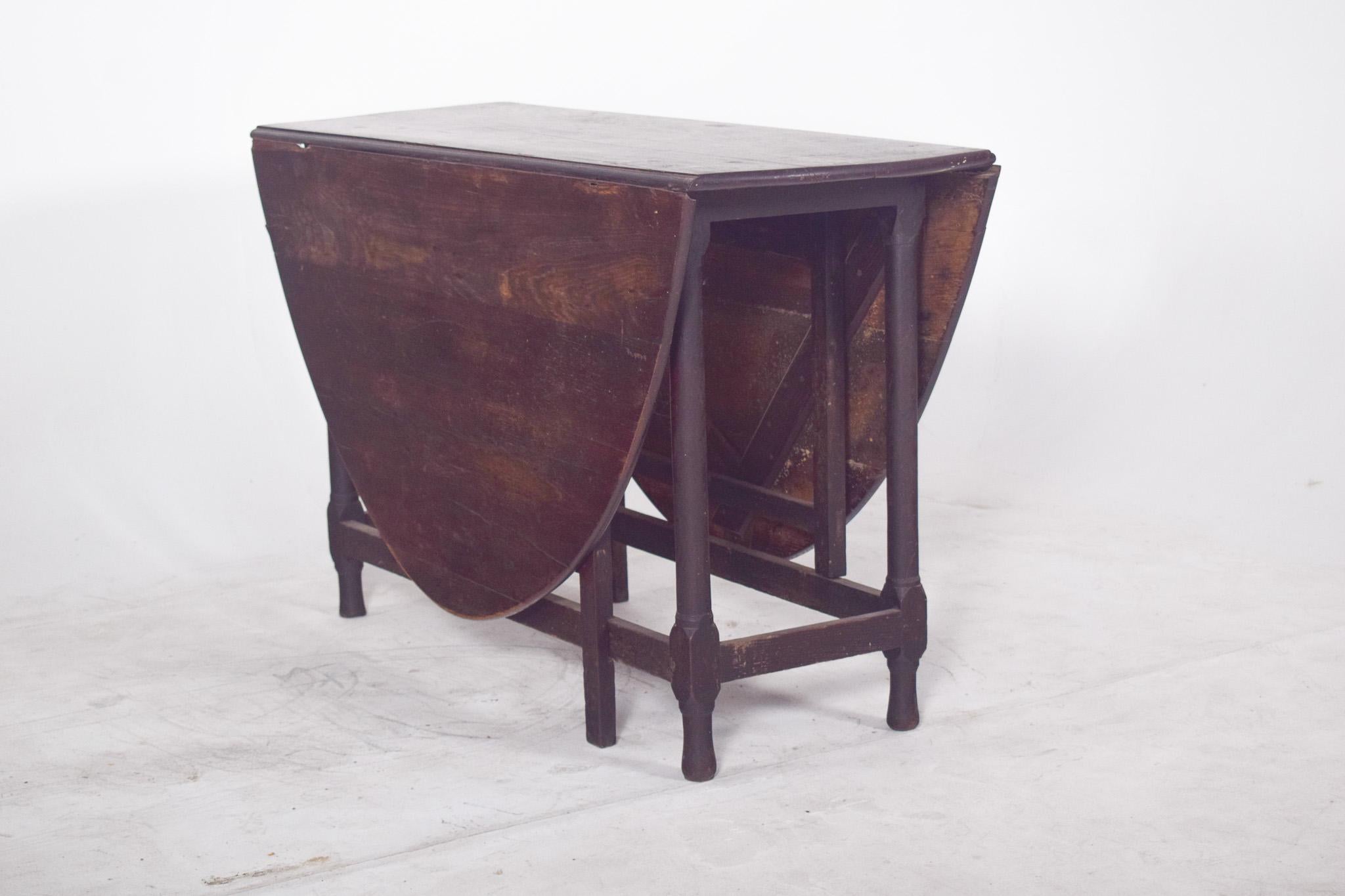 Late Victorian 20th Century Portuguese Flip Flap Oval-Top Table For Sale