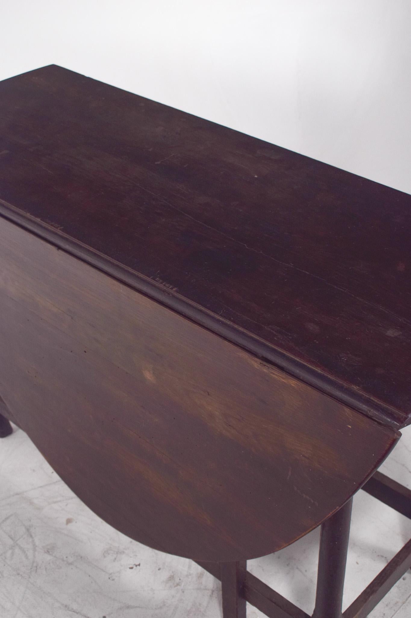 20th Century Portuguese Flip Flap Oval-Top Table For Sale 1