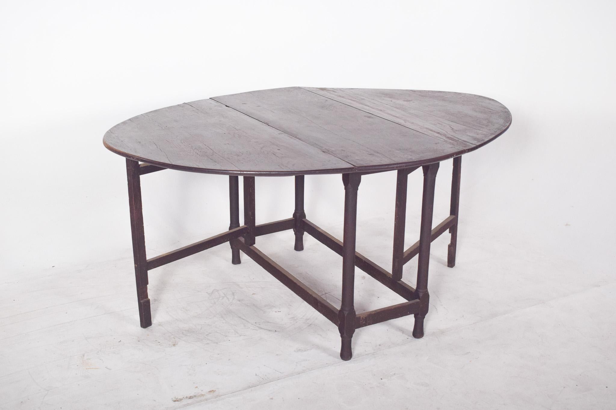 20th Century Portuguese Flip Flap Oval-Top Table For Sale 3