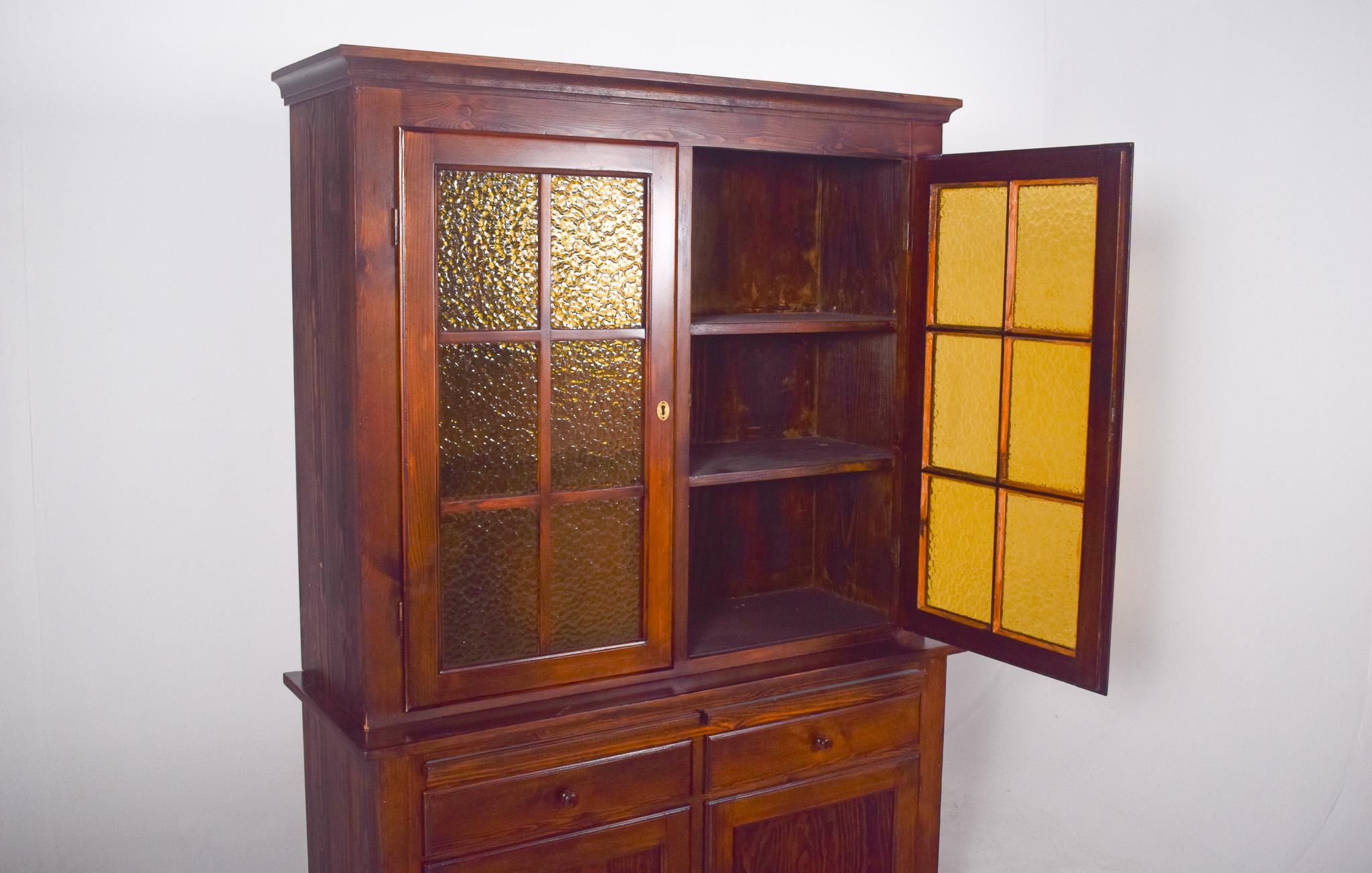 20th Century Portuguese Two-body Display Cabinet For Sale 1