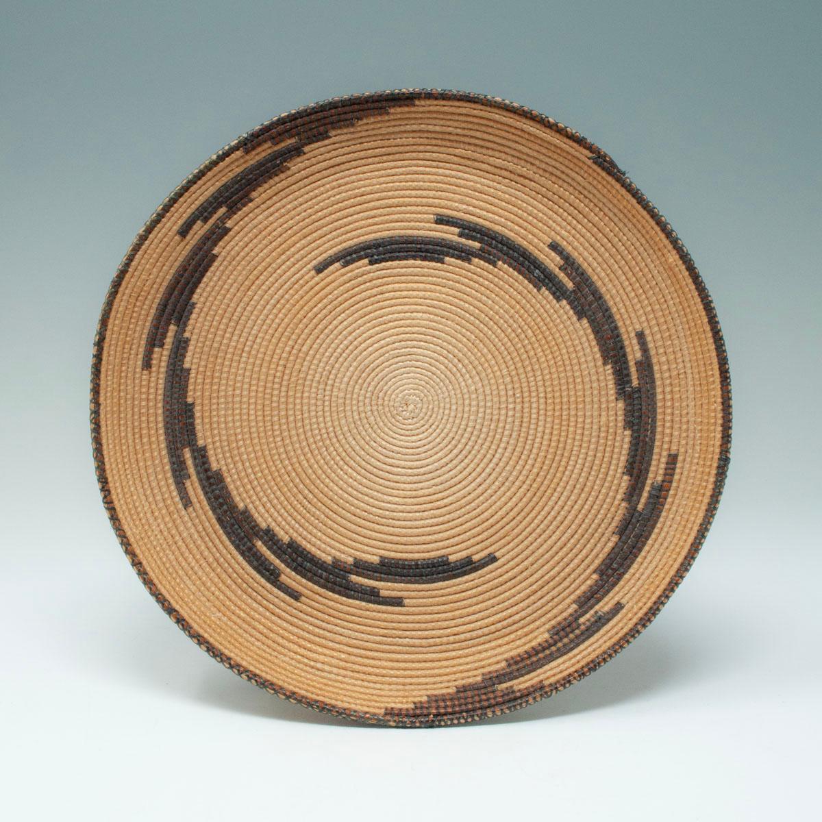 20th Century Presentation Tray, Agakoko, Tutsi People, Burundi or Rwanda

A wonderfully graphic miniature presentation tray for gifts.
Ex. private collection, Madison, WI; ex. Alain Guisson, Brussels





