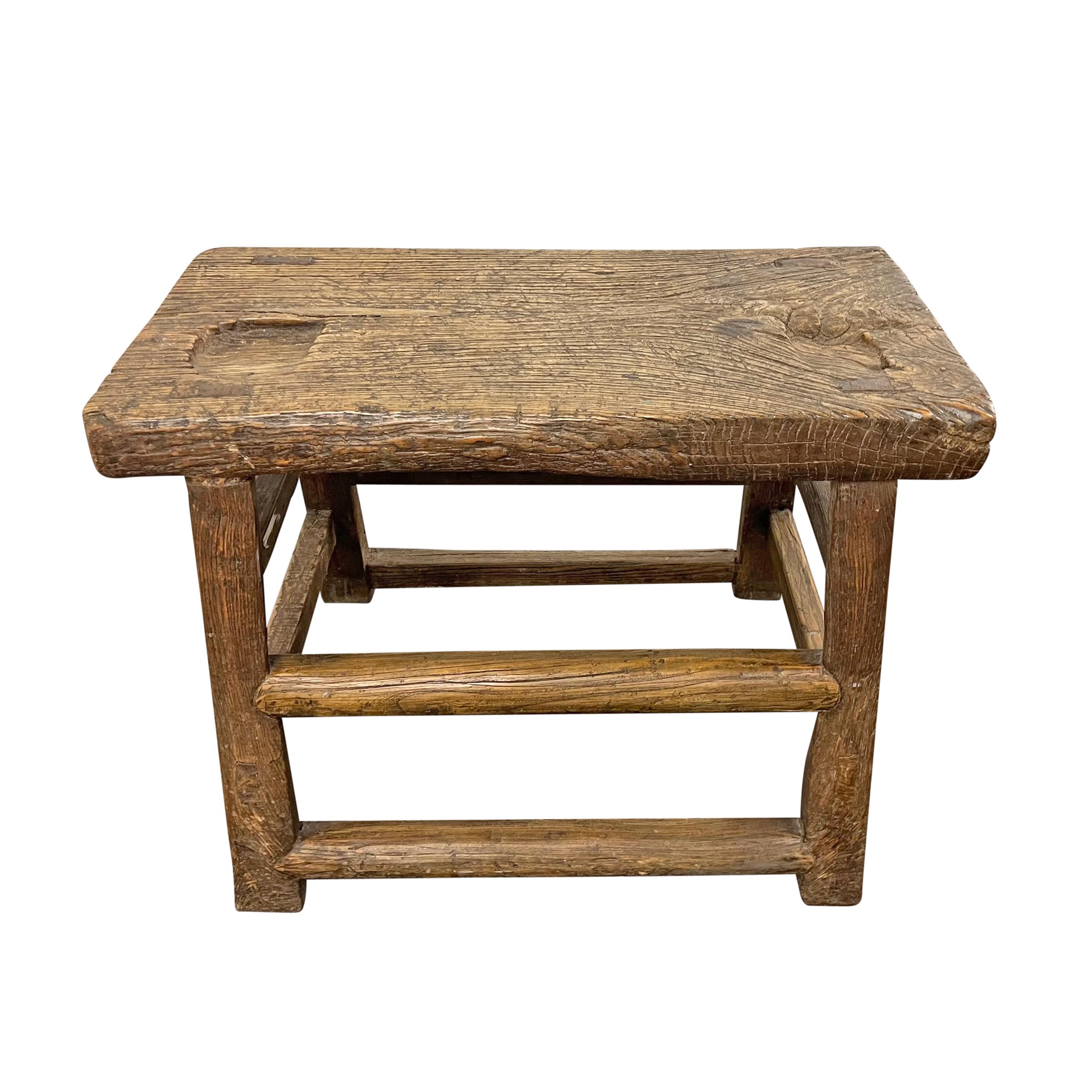 Tabouret ou table d'appoint chinoise provinciale du 20e siècle Bon état - En vente à Chicago, IL