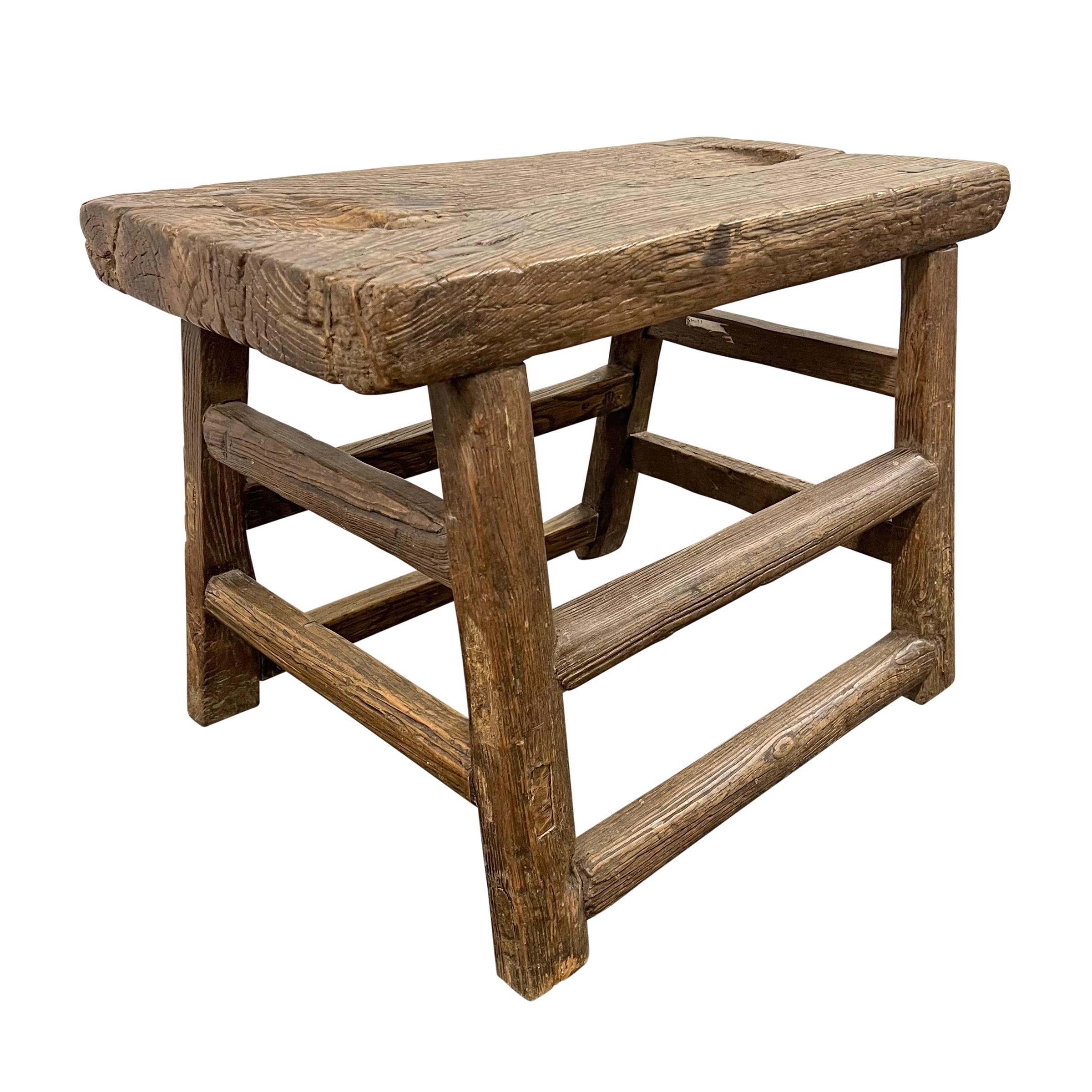 Orme Tabouret ou table d'appoint chinoise provinciale du 20e siècle en vente