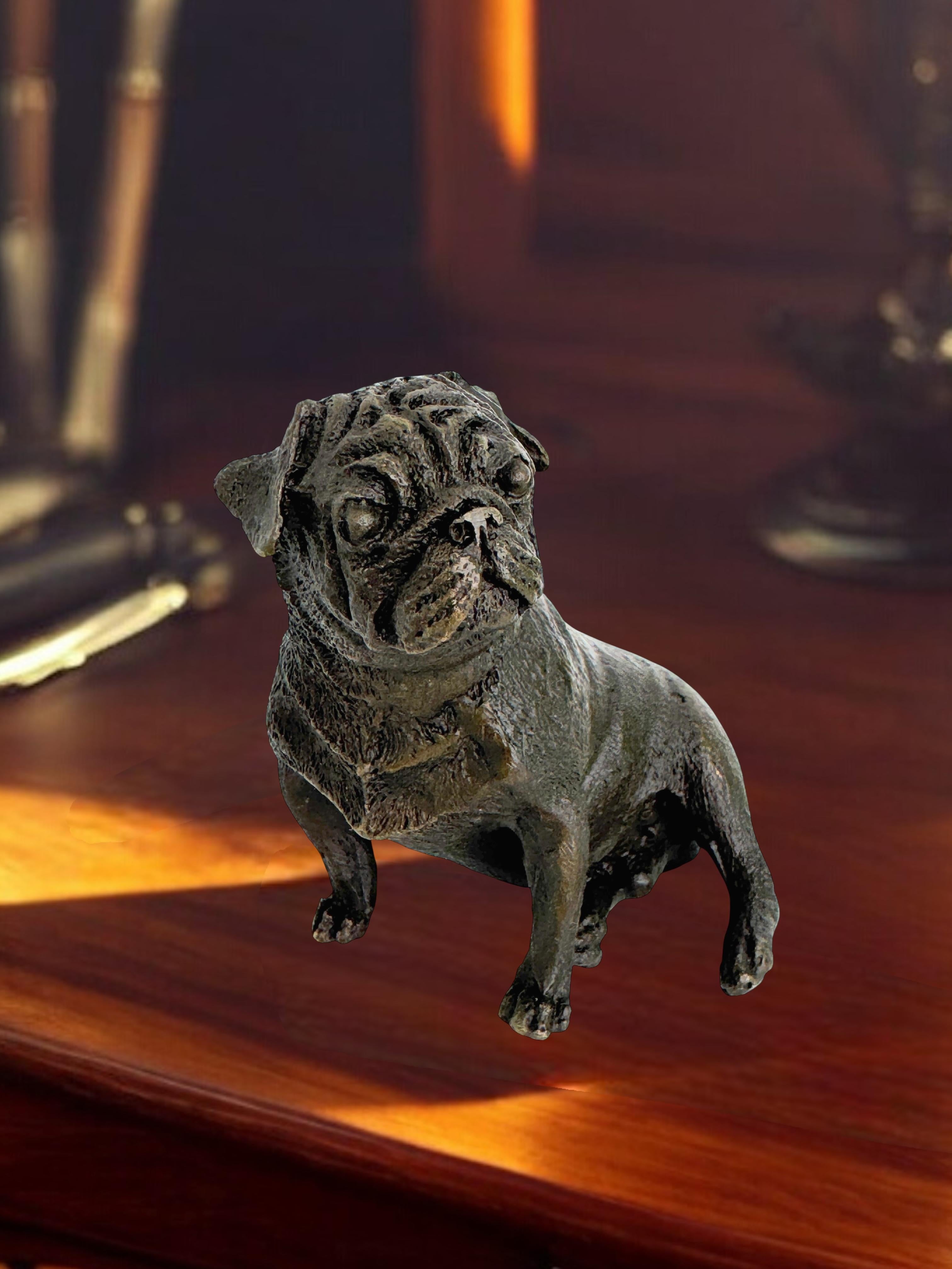 20ème siècle Chien Carlin Autrichien Figurine Miniature Statue 1950s France en vente 2