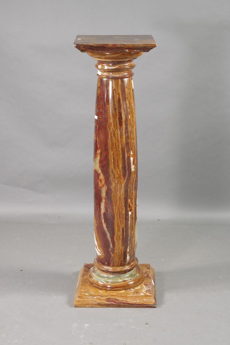 Outstanding quality marble onyx pillar/column in Biedermeier style
Natural marble in red onyx. Square plinth with balustrade pillar base. Far protruding, stepped square cover plate. The column consists of five parts.

(U-HAI-16).