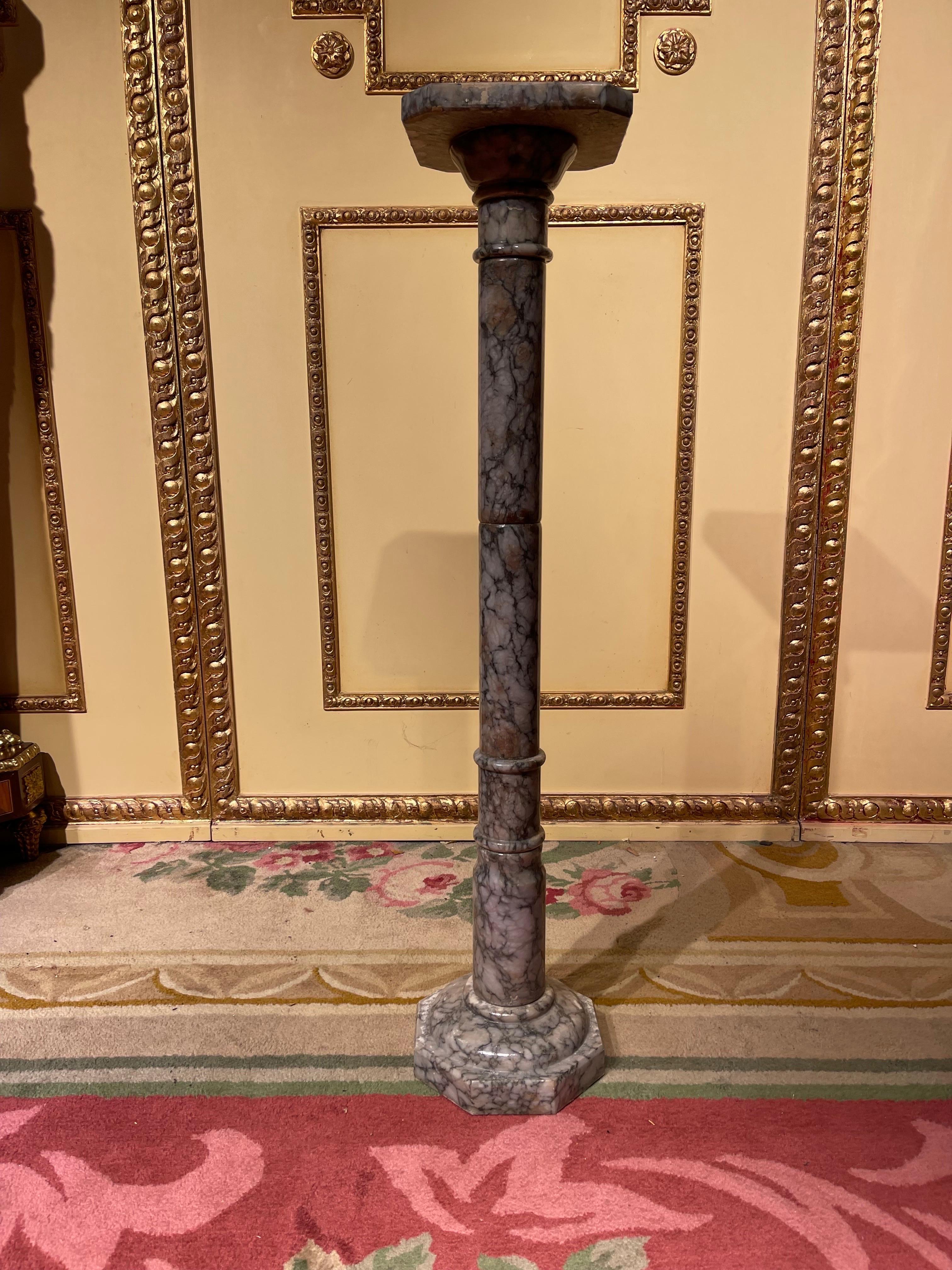 Italian 20th Century Quality Marble Pillar / Column in Neoclassical Style For Sale