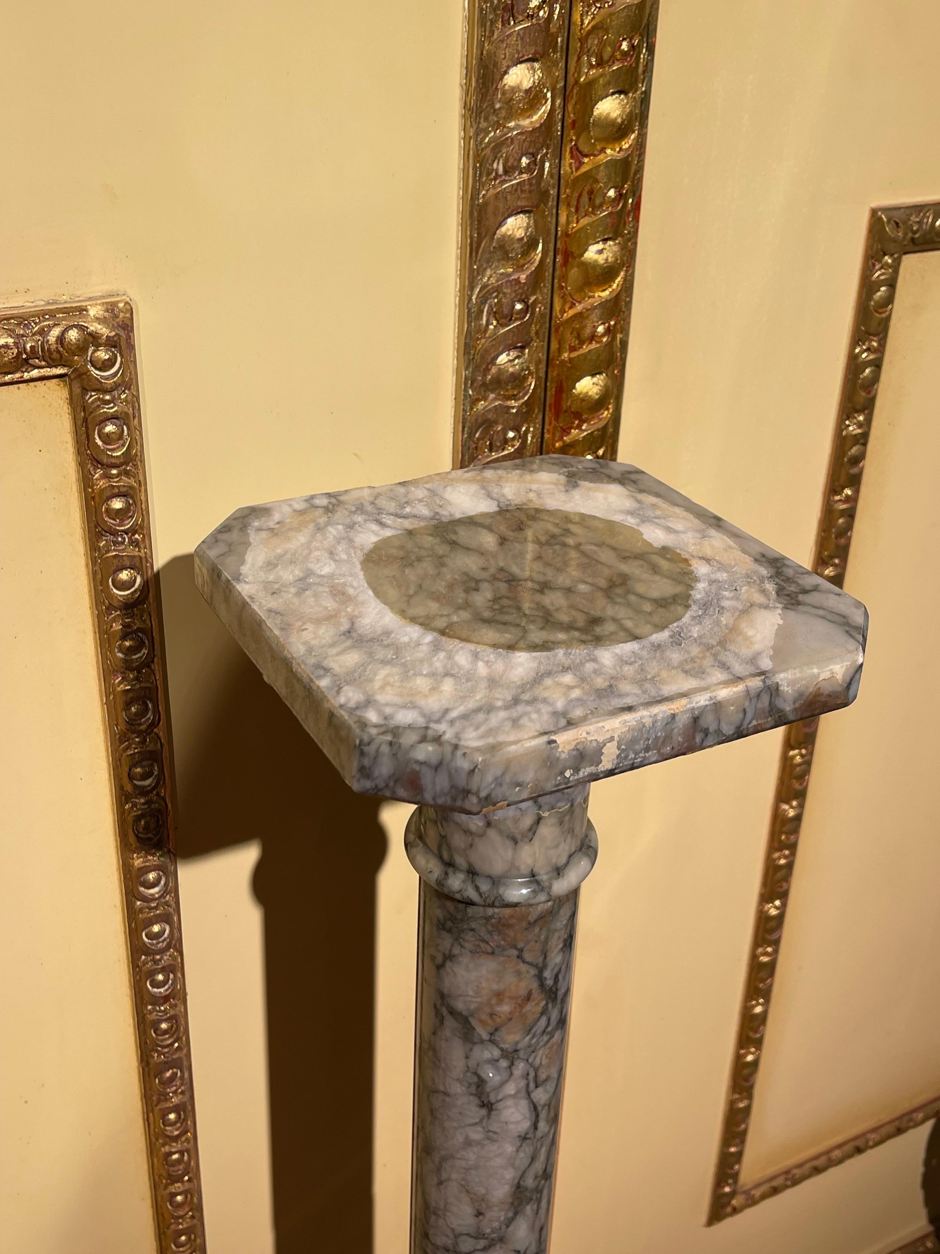 20th Century Quality Marble Pillar / Column in Neoclassical Style For Sale 3