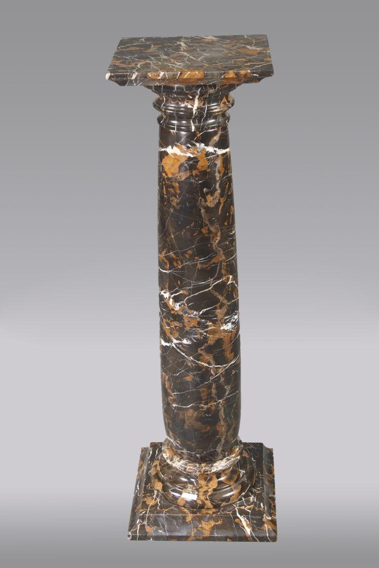 20th Century Quality Marble Pillar/Column in Neoclassical Style, Gray-White 2