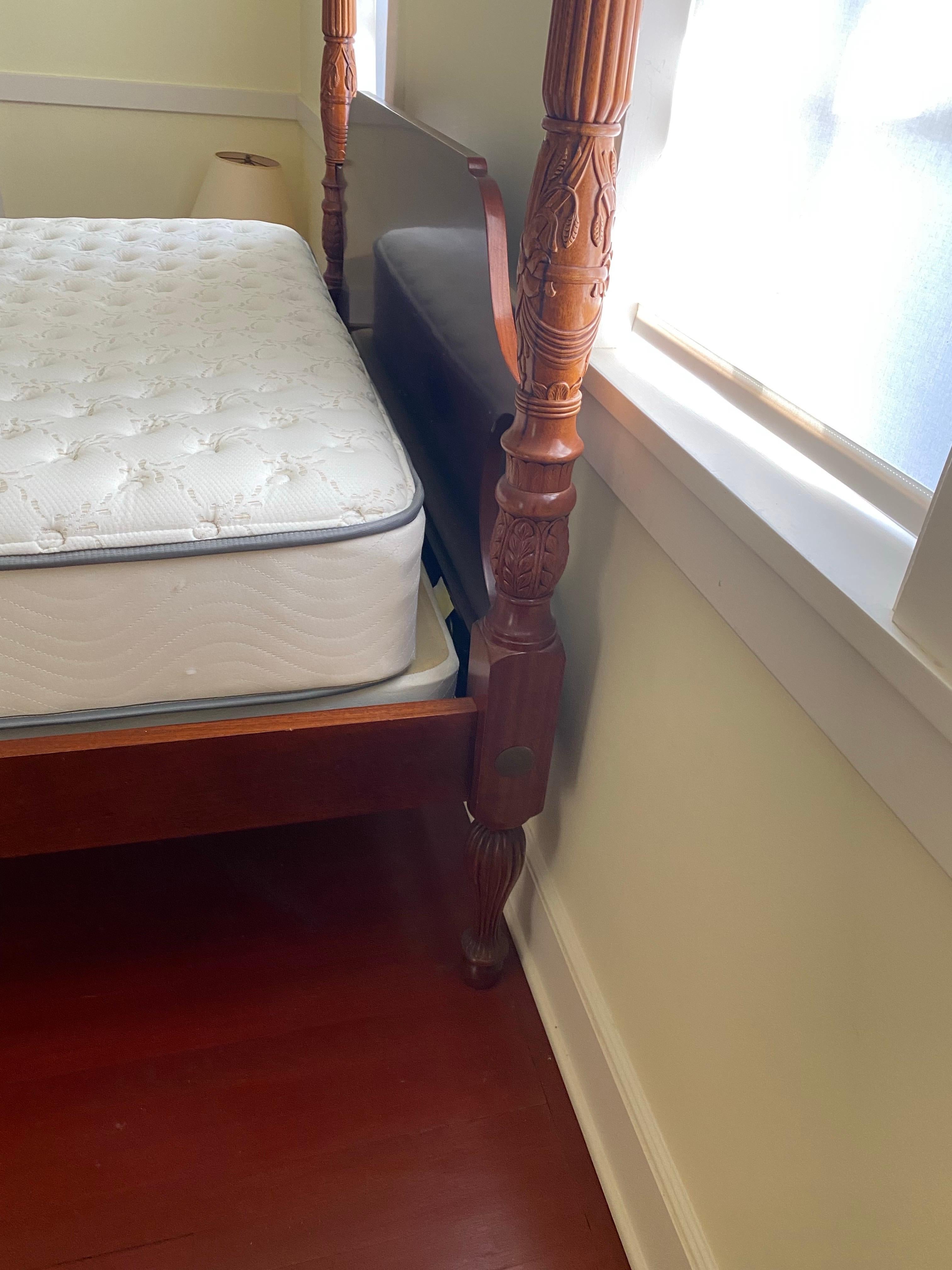 20th Century Queen Size Four Poster Canopy Bed with Rails For Sale 8