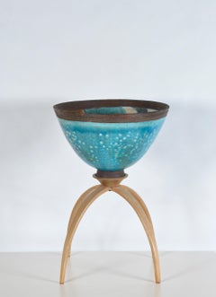 Sculpture du XXe siècle : bol en grès de style raku sur socle, œuvre de Catriona McLeod (Royaume-Uni)