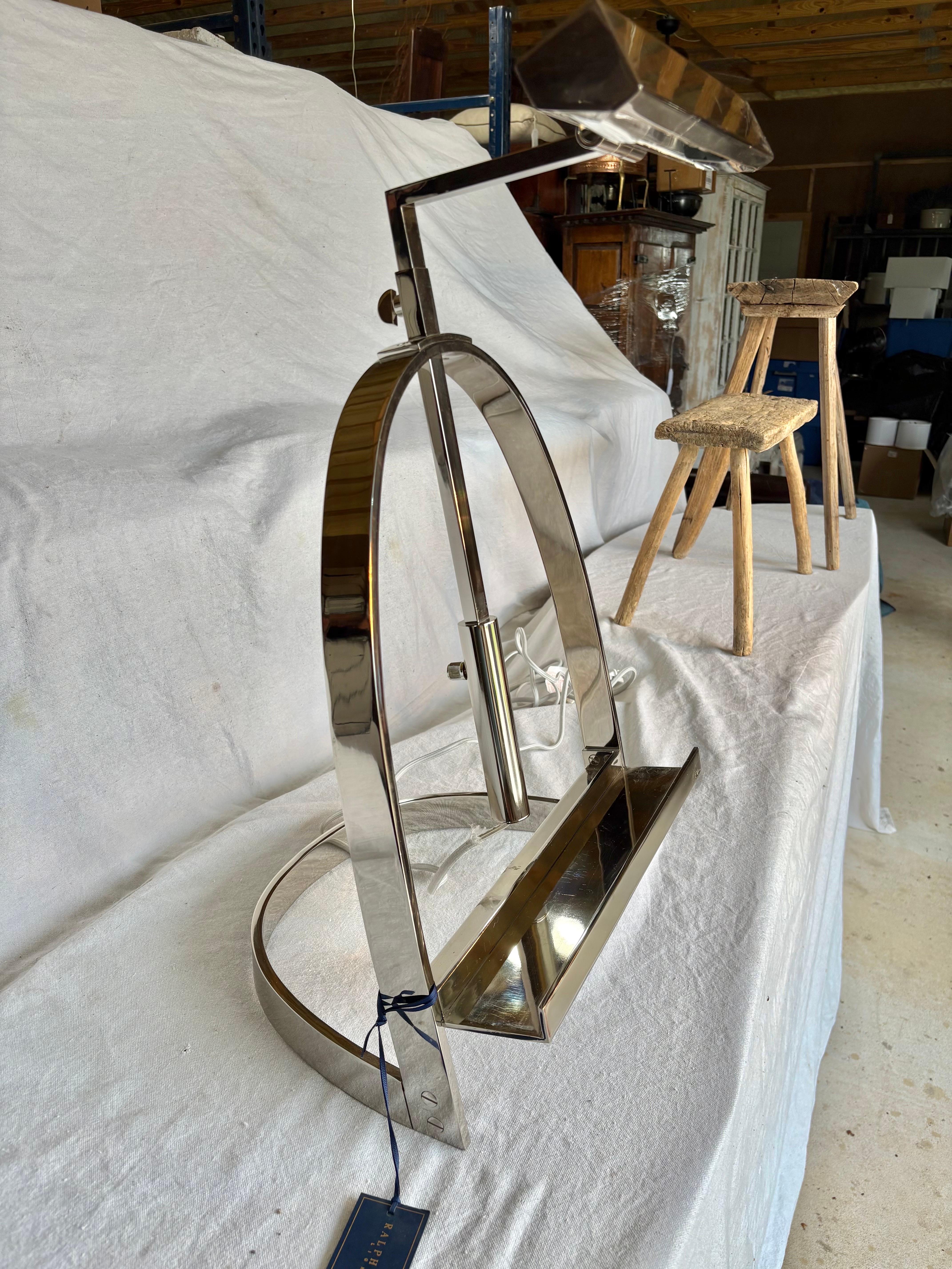 Lámpara de mesa de caballete cromada Ralph Lauren del siglo XX Estadounidense en venta