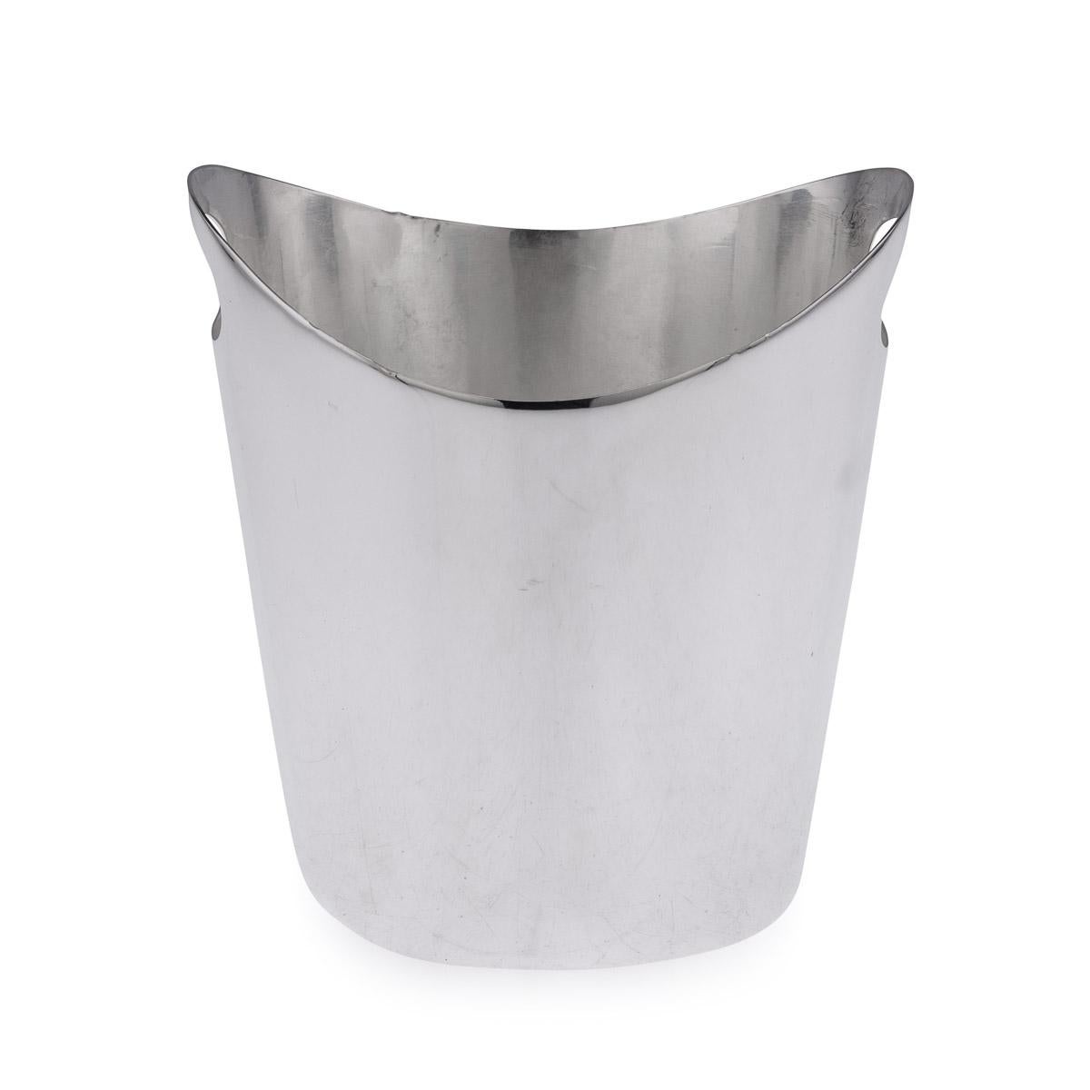 A rare and elegant ice bucket made by Walker and Hall of Sheffield, England, around the 1930s. This ice bucket is of exceptionally high quality, having good weight in the hand and more importantly showing a sleek design that looks as relevant today