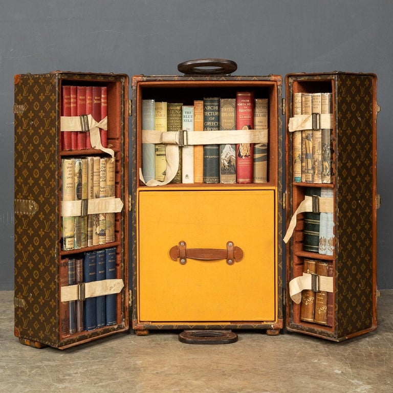 20th Century Very Rare and Exquisite Louis Vuitton Stokowski Writing Desk  Trunk