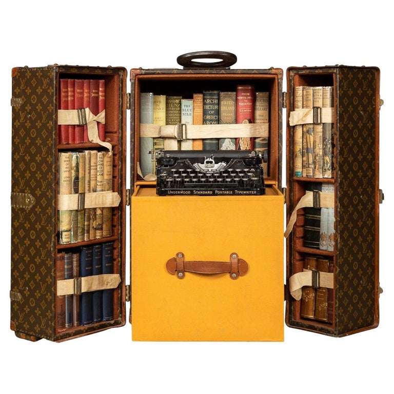 Louis Vuitton: Catwalk Collection – Shelf