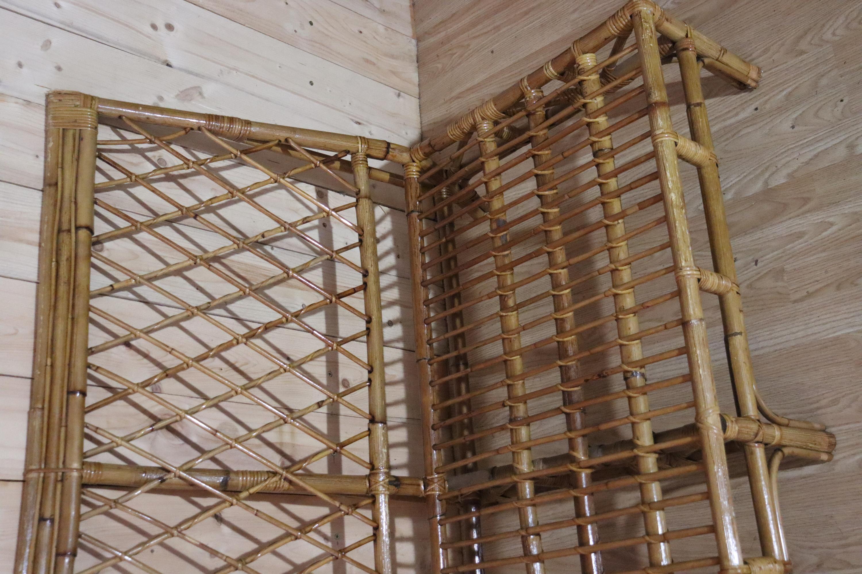 Divano angolare in rattan del XX secolo in vendita 7