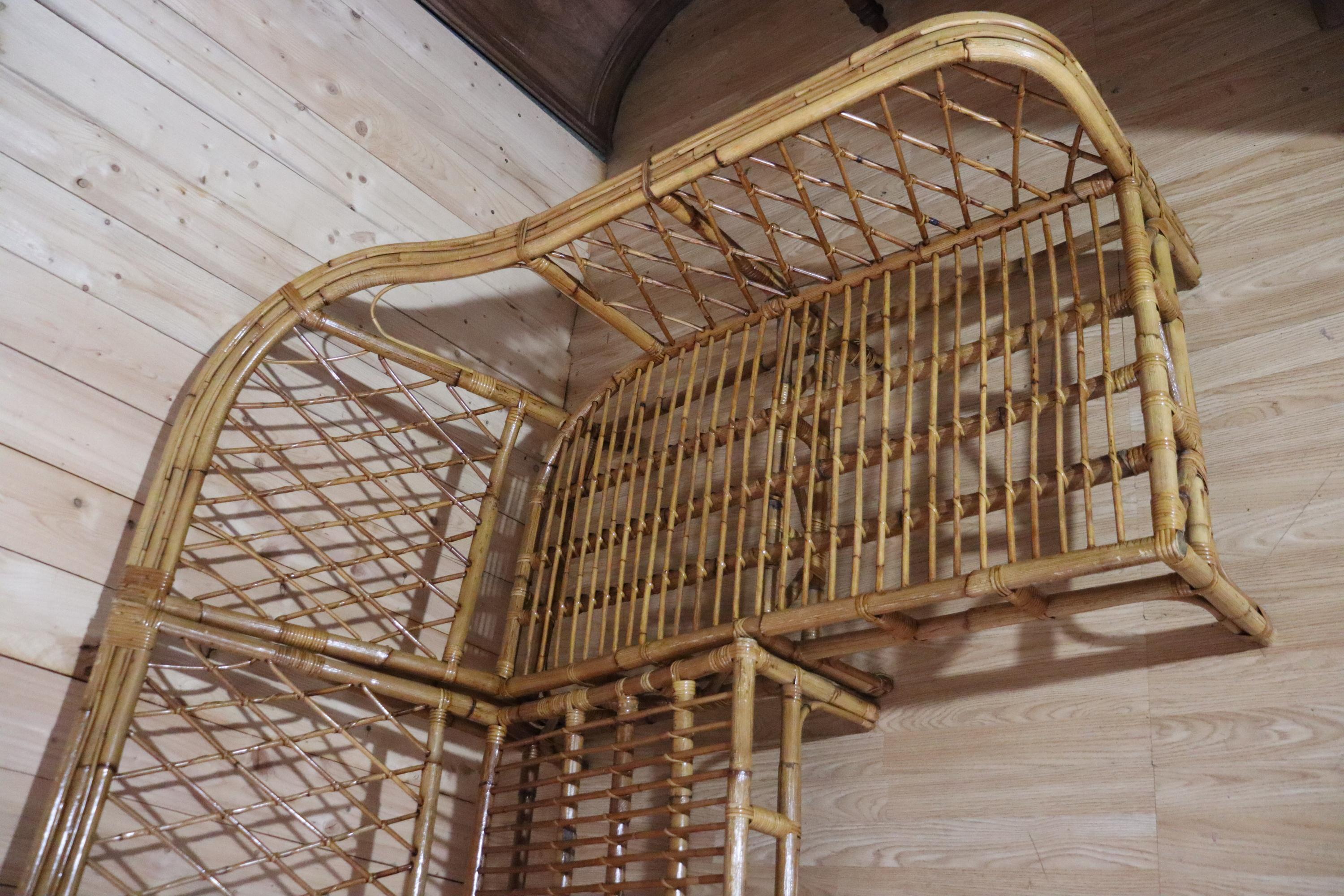 Divano angolare in rattan del XX secolo in vendita 8