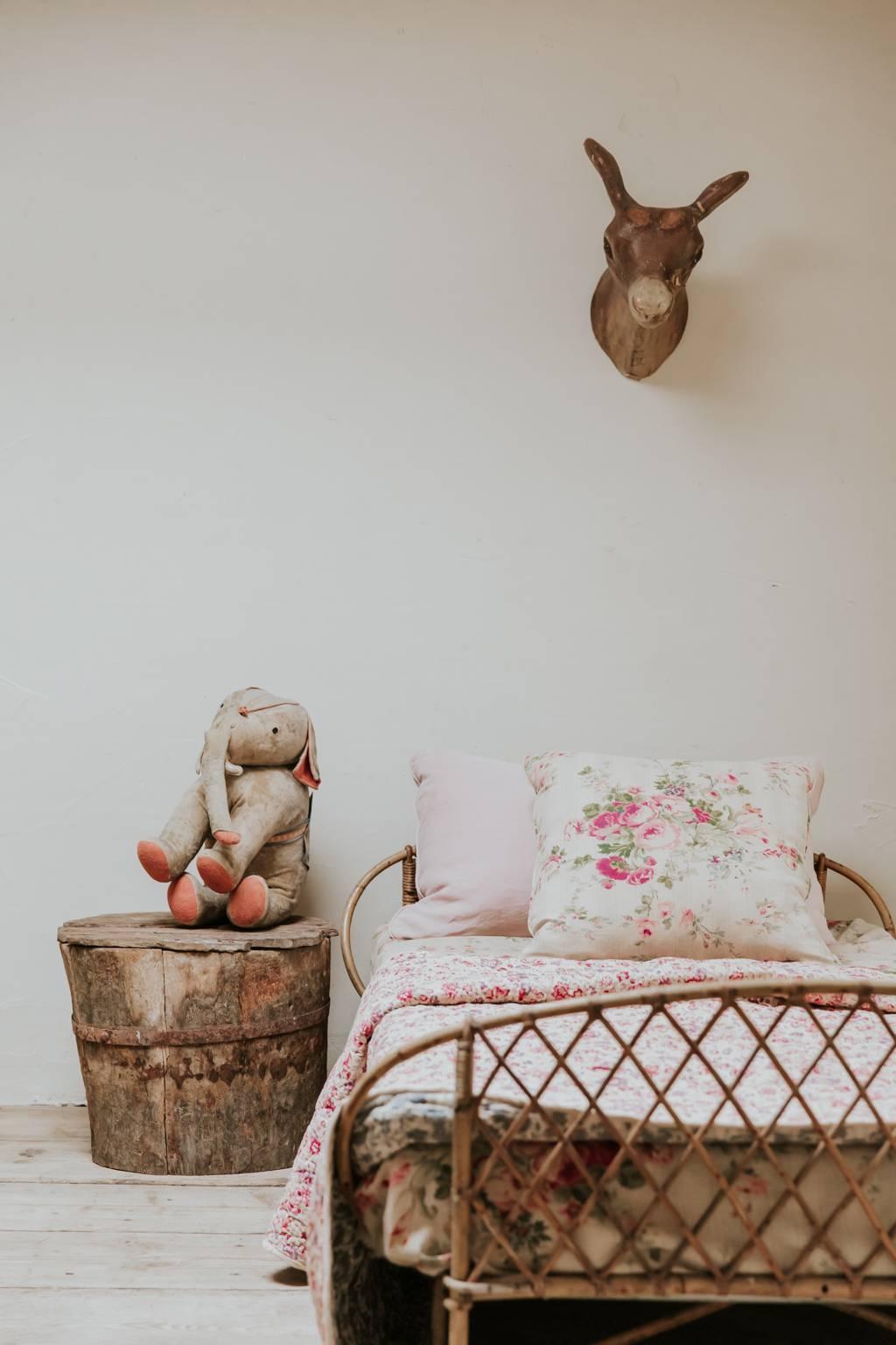 rattan wicker bed